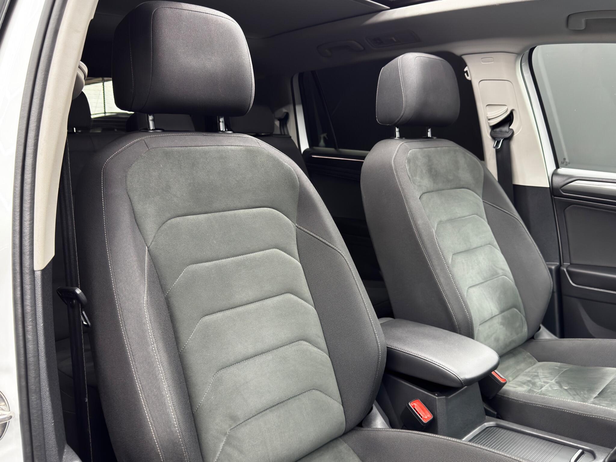 Volkswagen Tiguan Allspace view 12