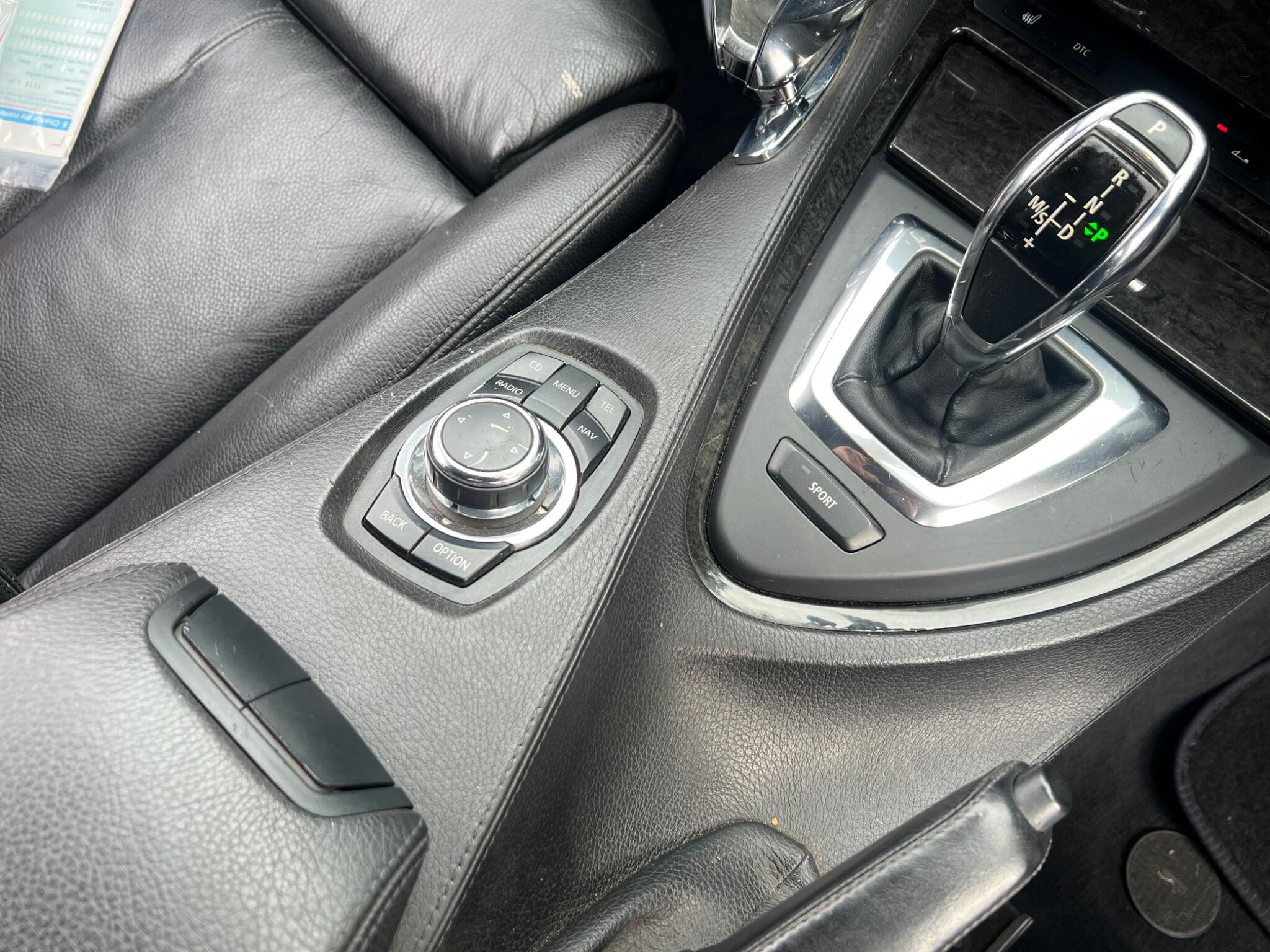 BMW 6 Series view 32