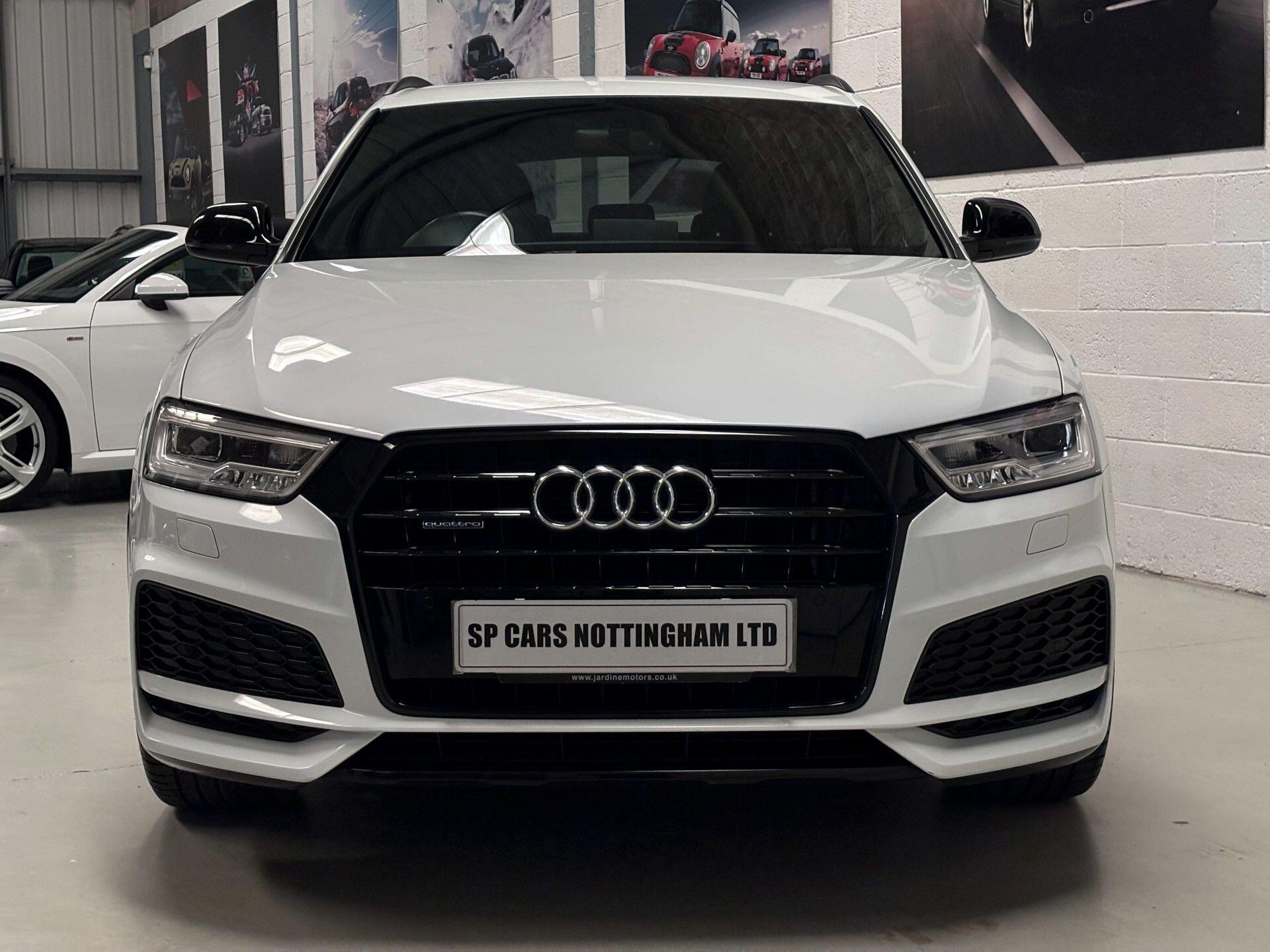 Audi Q3 view 33