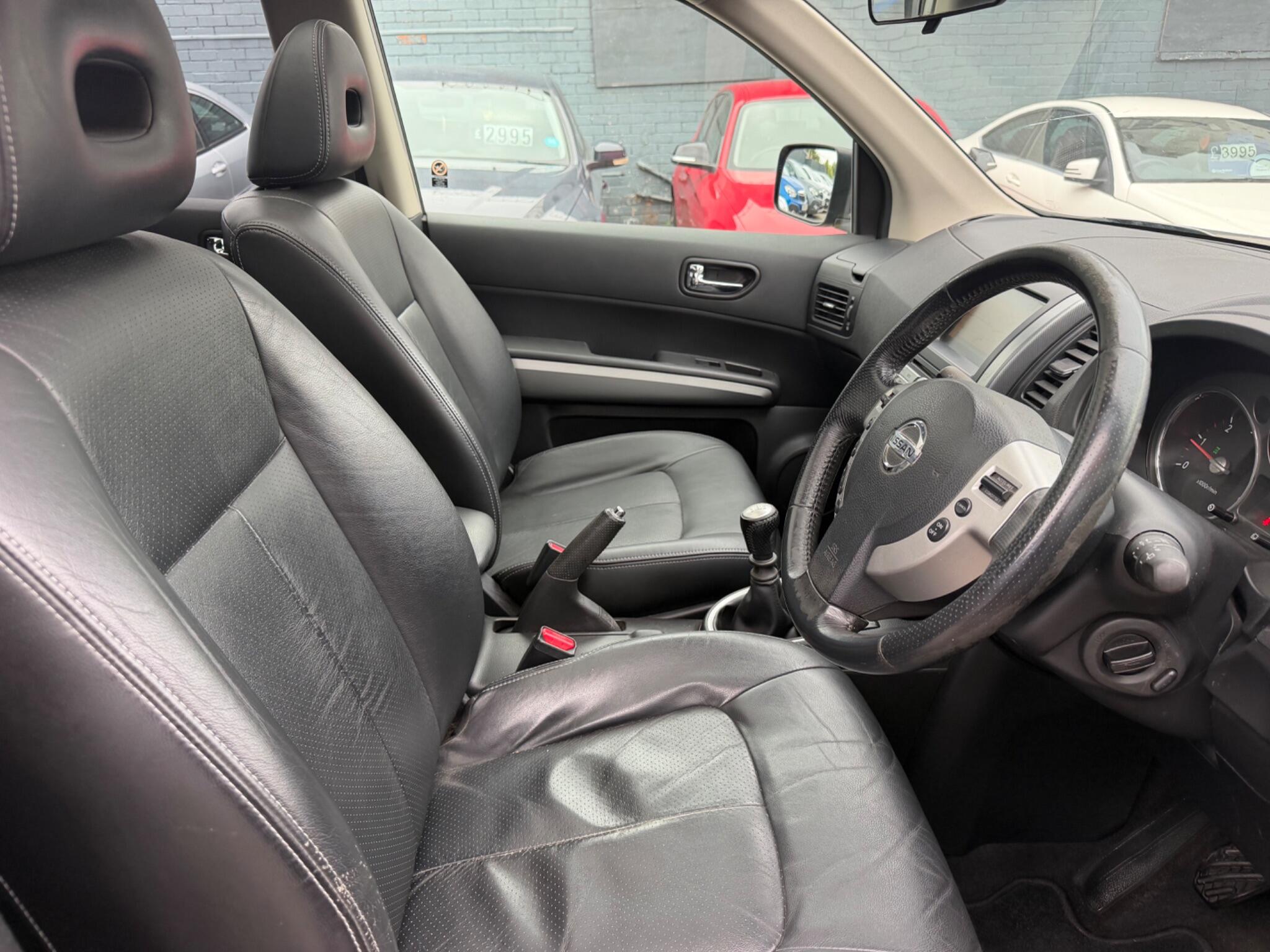 Nissan X-Trail view 10