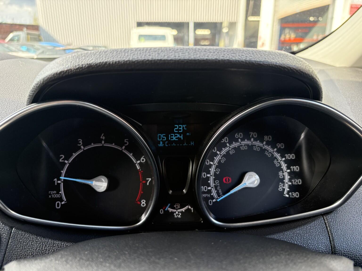 Ford Ecosport view 22