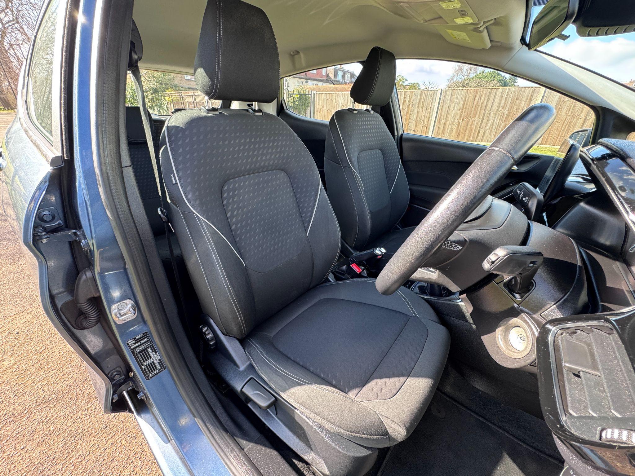 2018 Ford Fiesta image 19