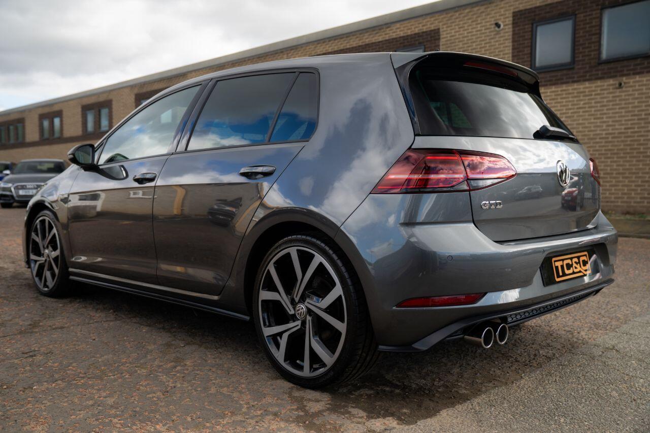 Volkswagen Golf view 17