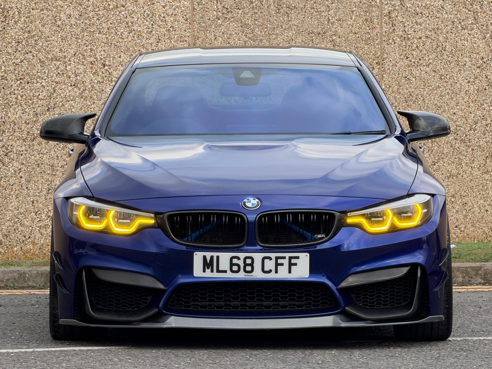 BMW M4 view 8