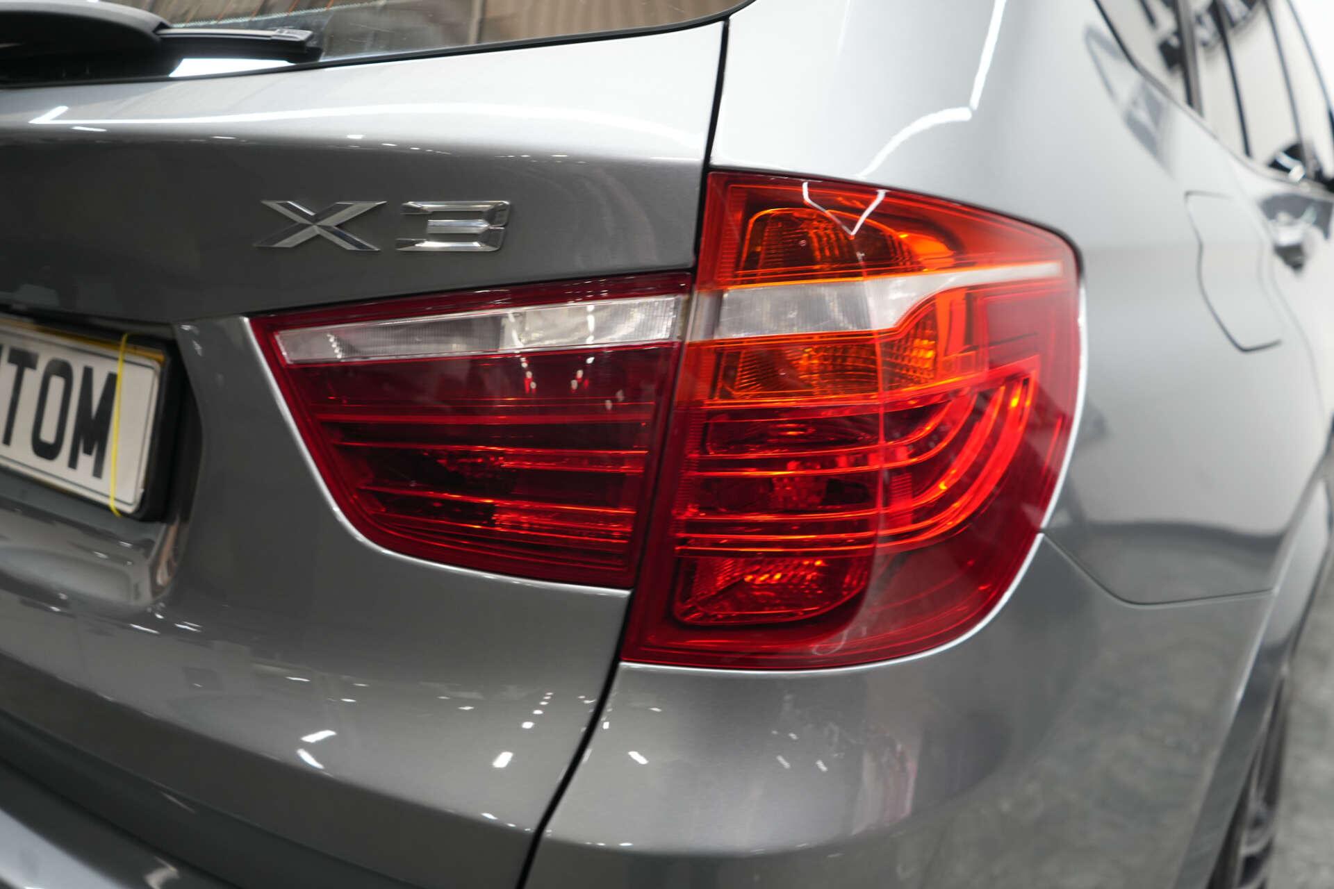 BMW X3 view 11
