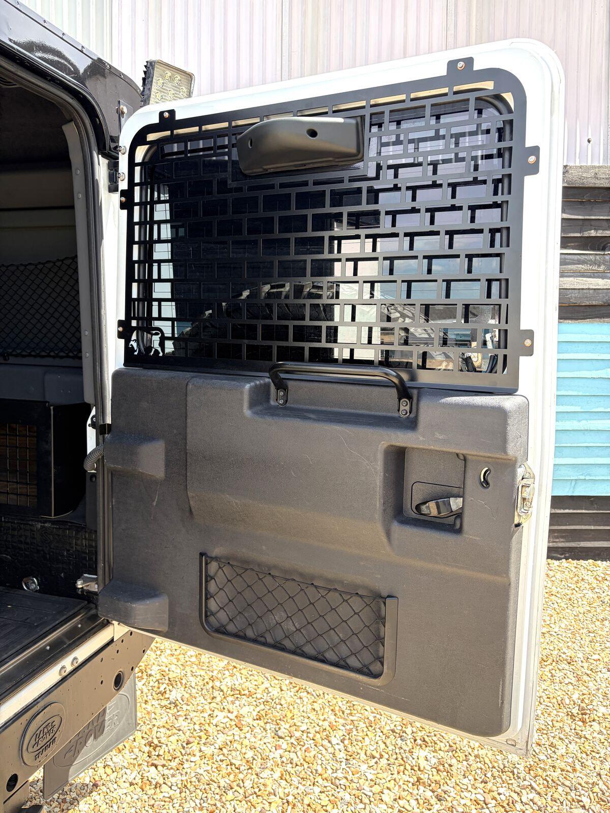 Land Rover Defender view 20