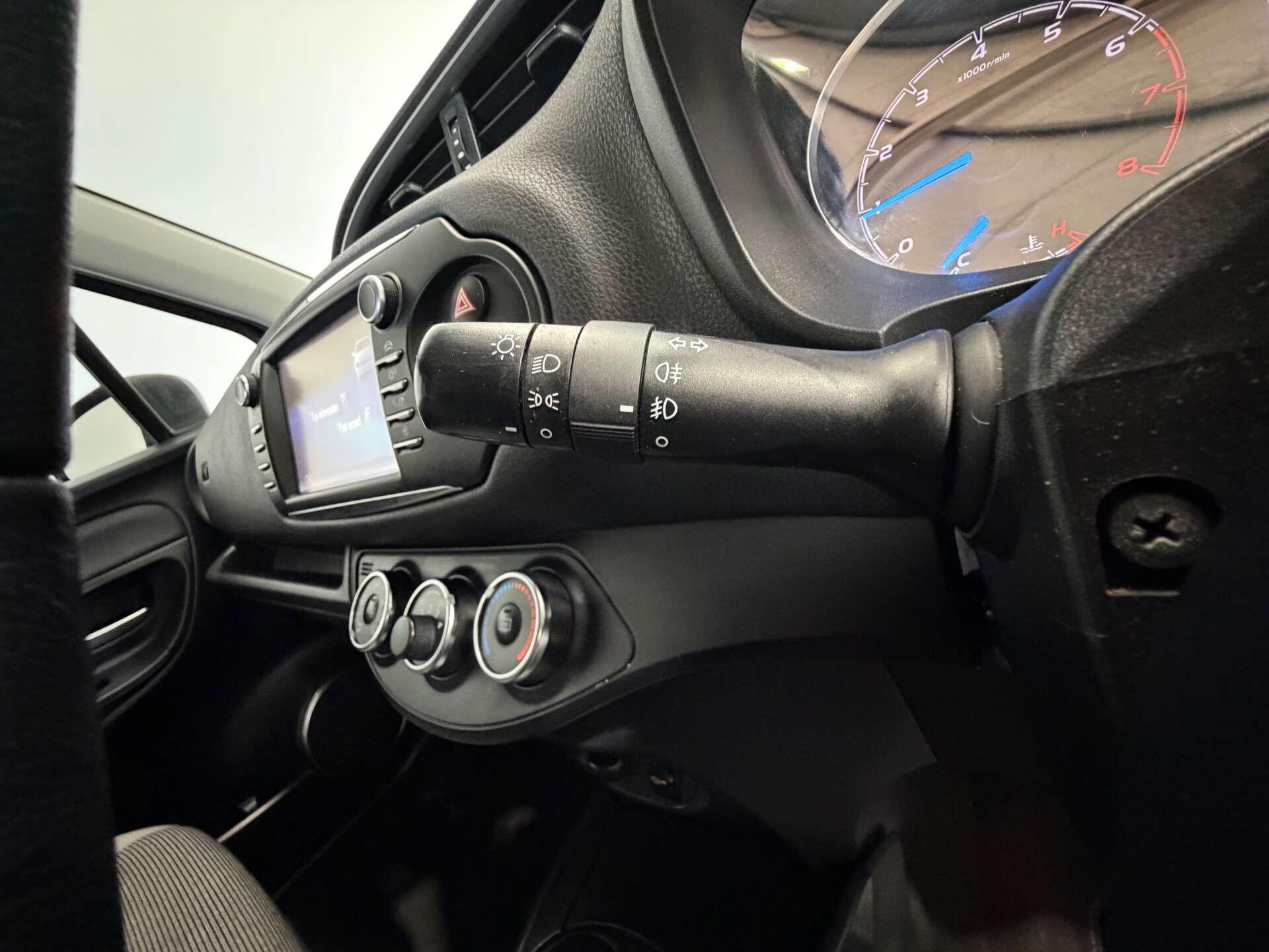 Toyota Yaris view 27