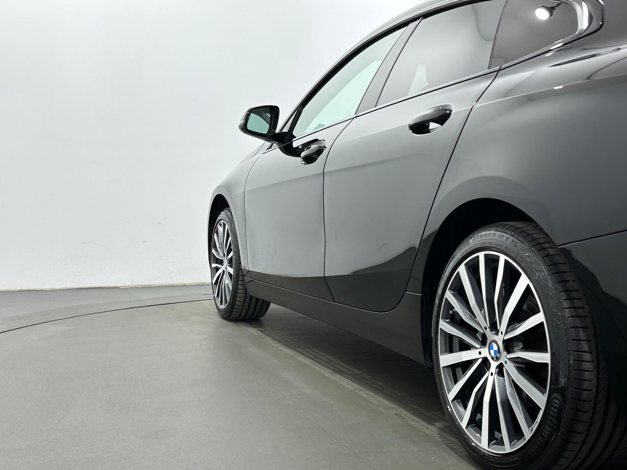 BMW 2 Series view 50