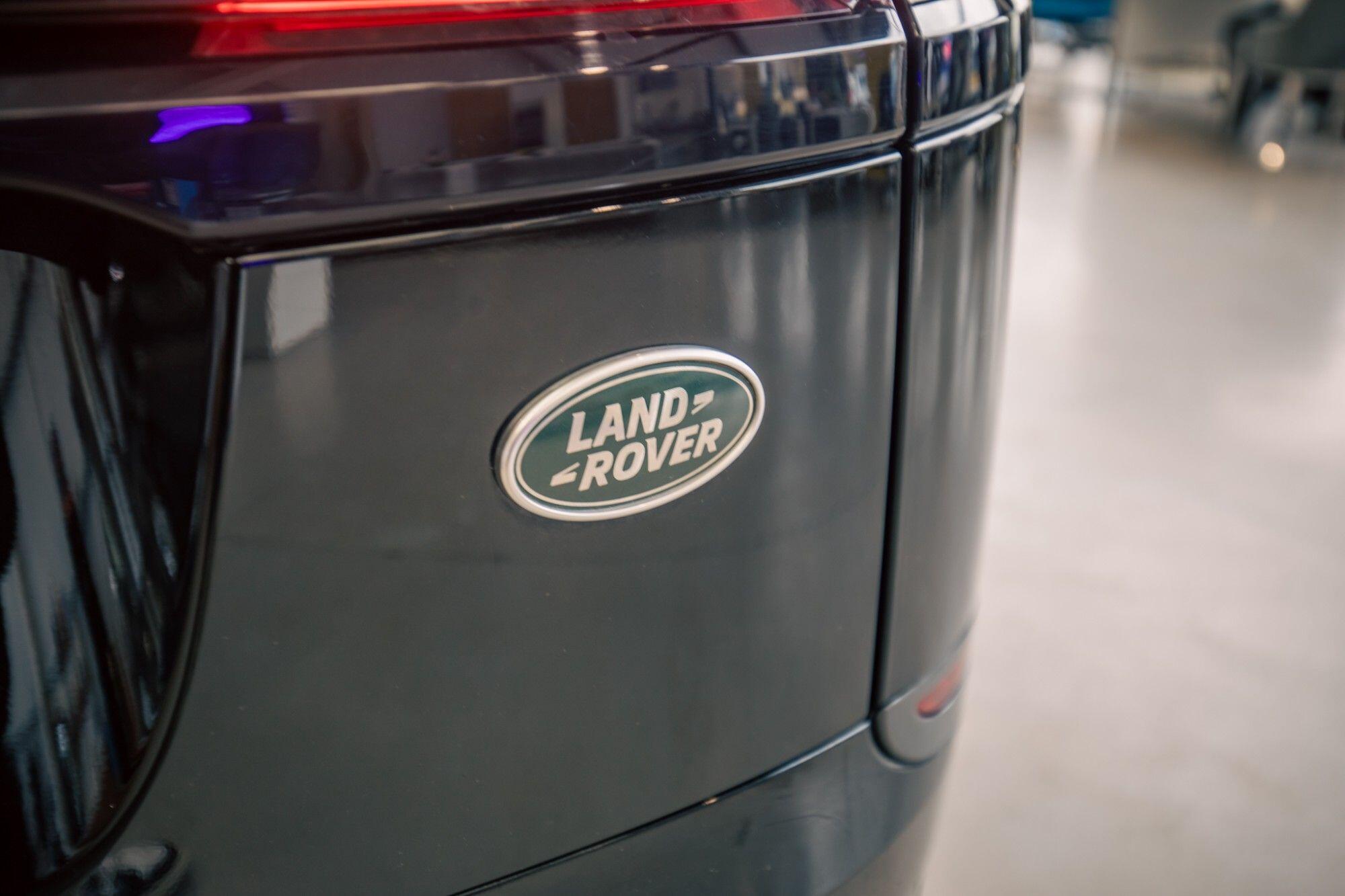 Land Rover Range Rover Velar view 7