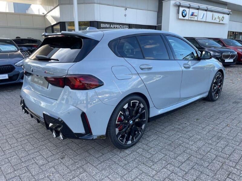 BMW 1 Series view 50