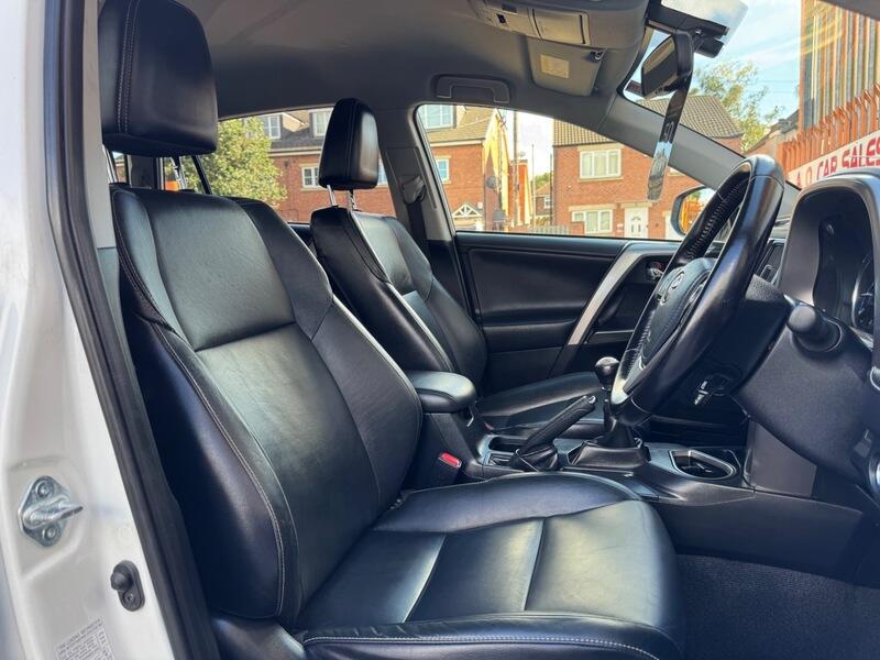 Toyota Rav4 view 15