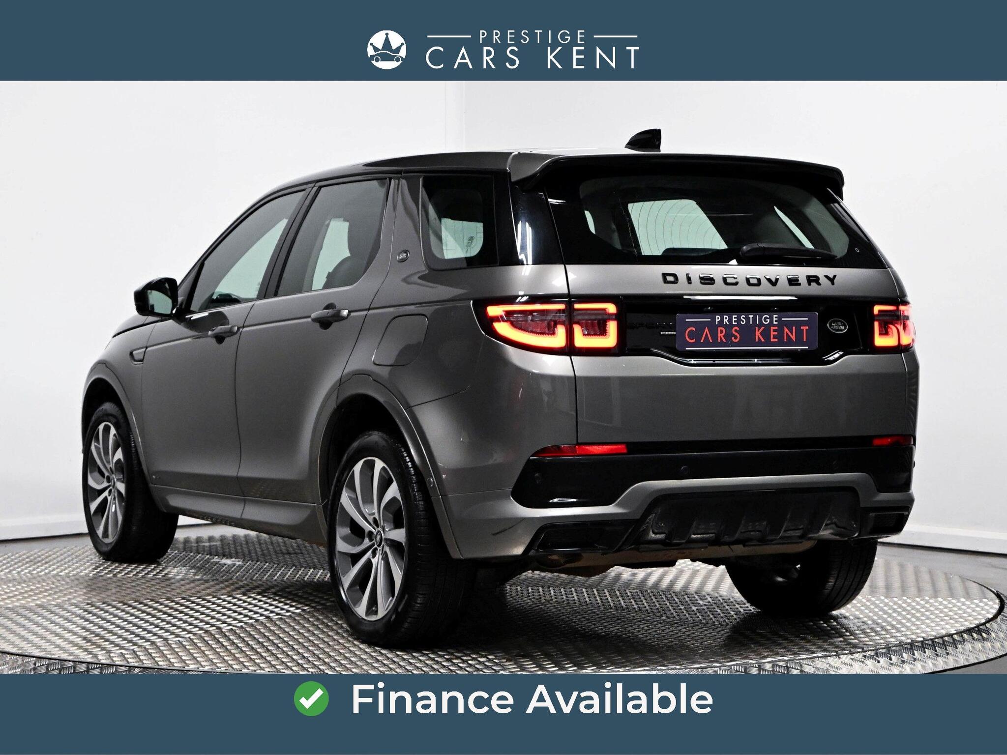Land Rover Discovery Sport view 3