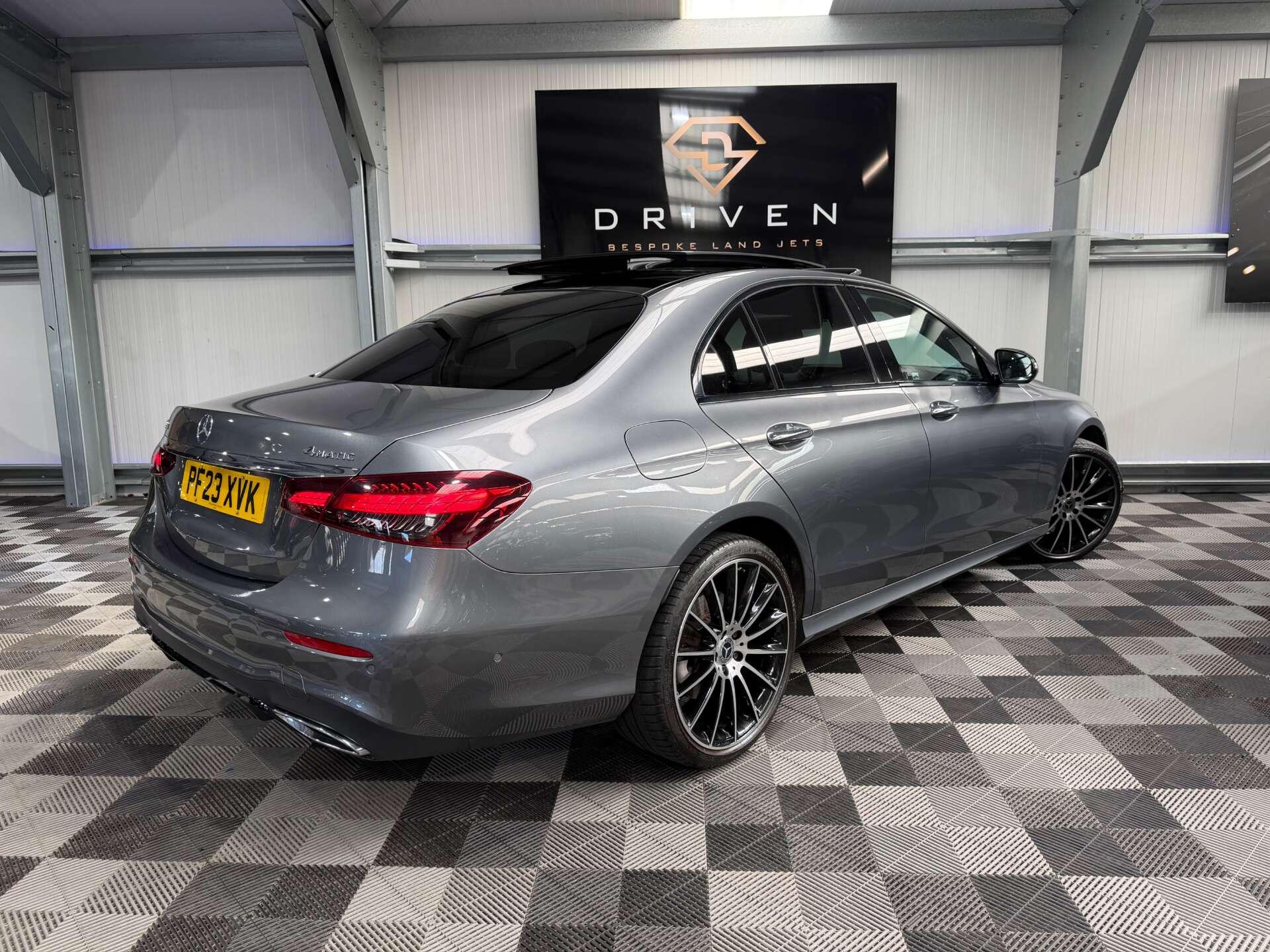 Mercedes-Benz E Class view 10