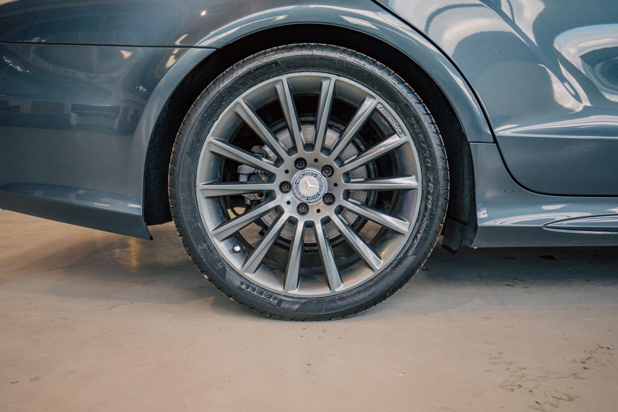 Mercedes-Benz CLS view 8