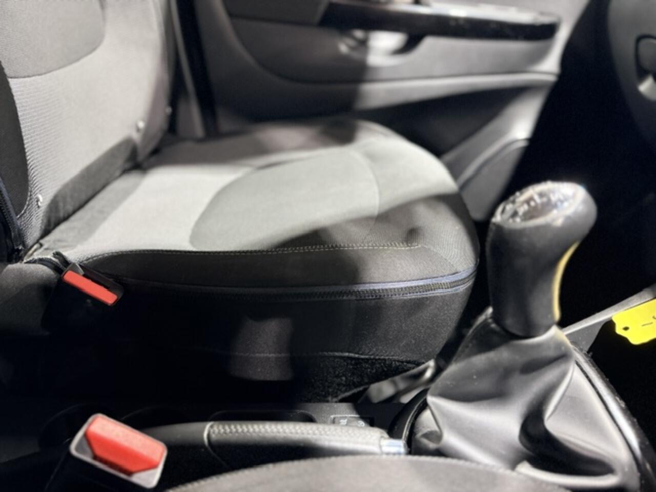Renault Captur view 26
