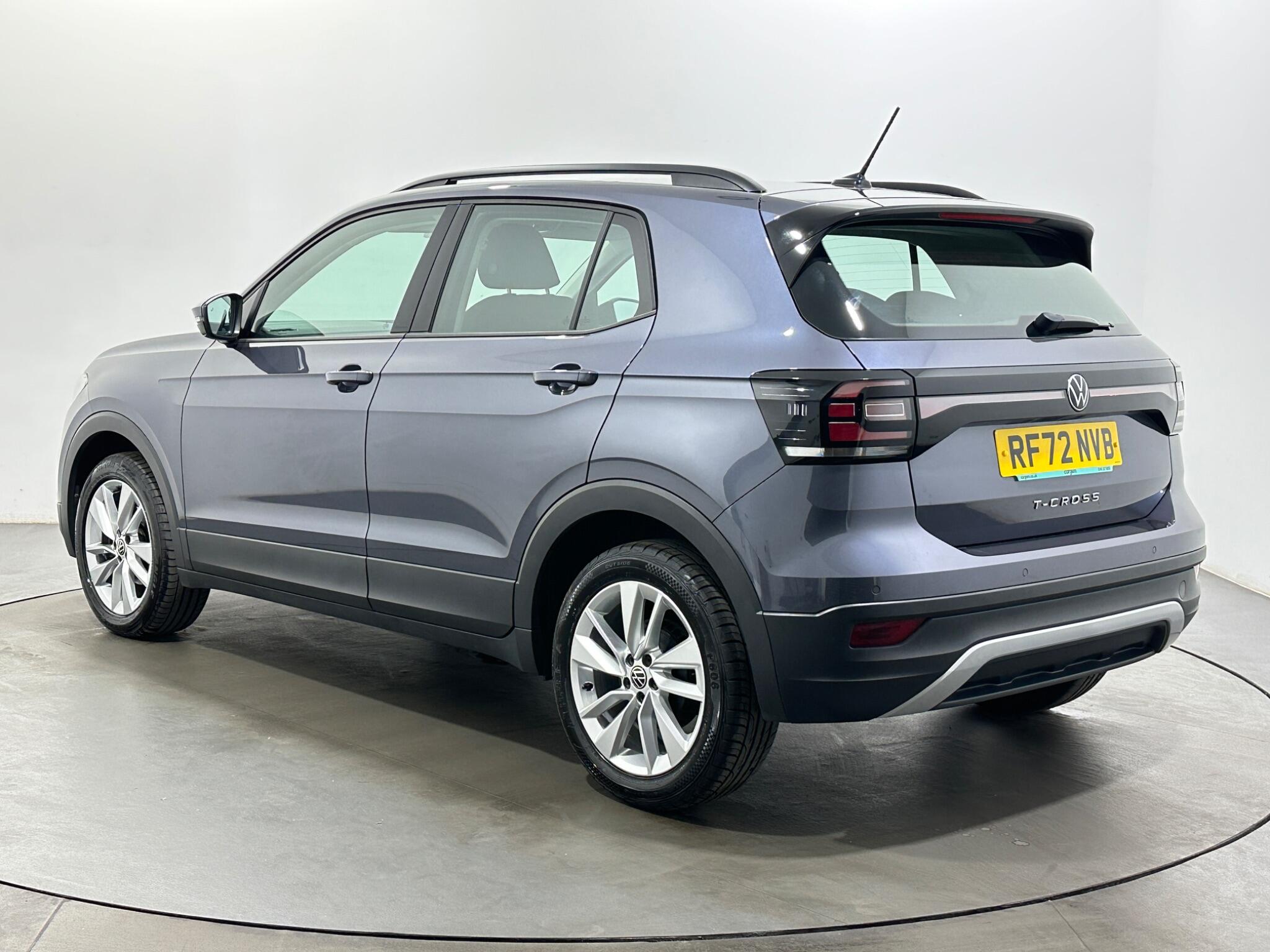 Volkswagen T-Cross view 6
