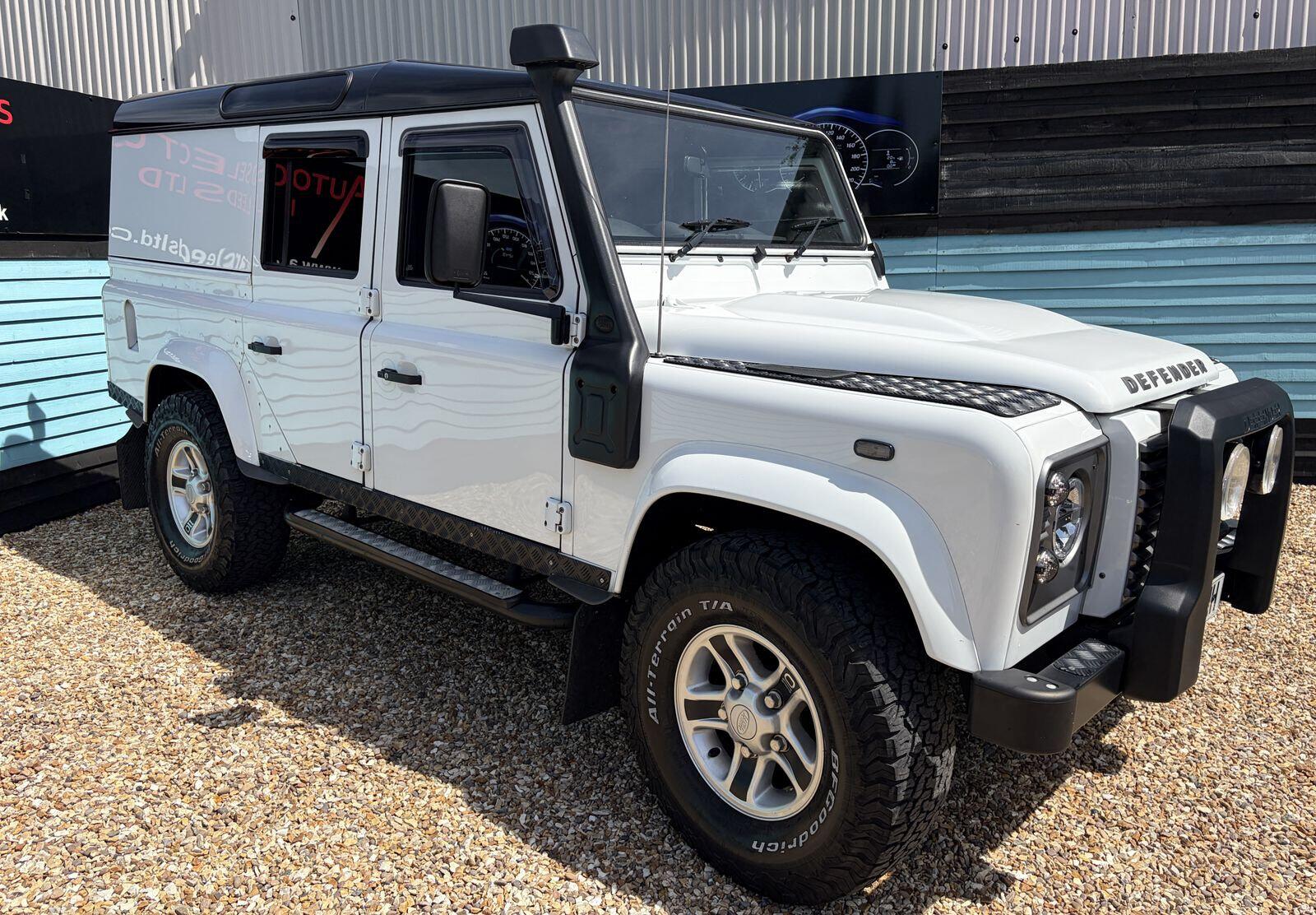 2015 Land Rover Defender in White for sale