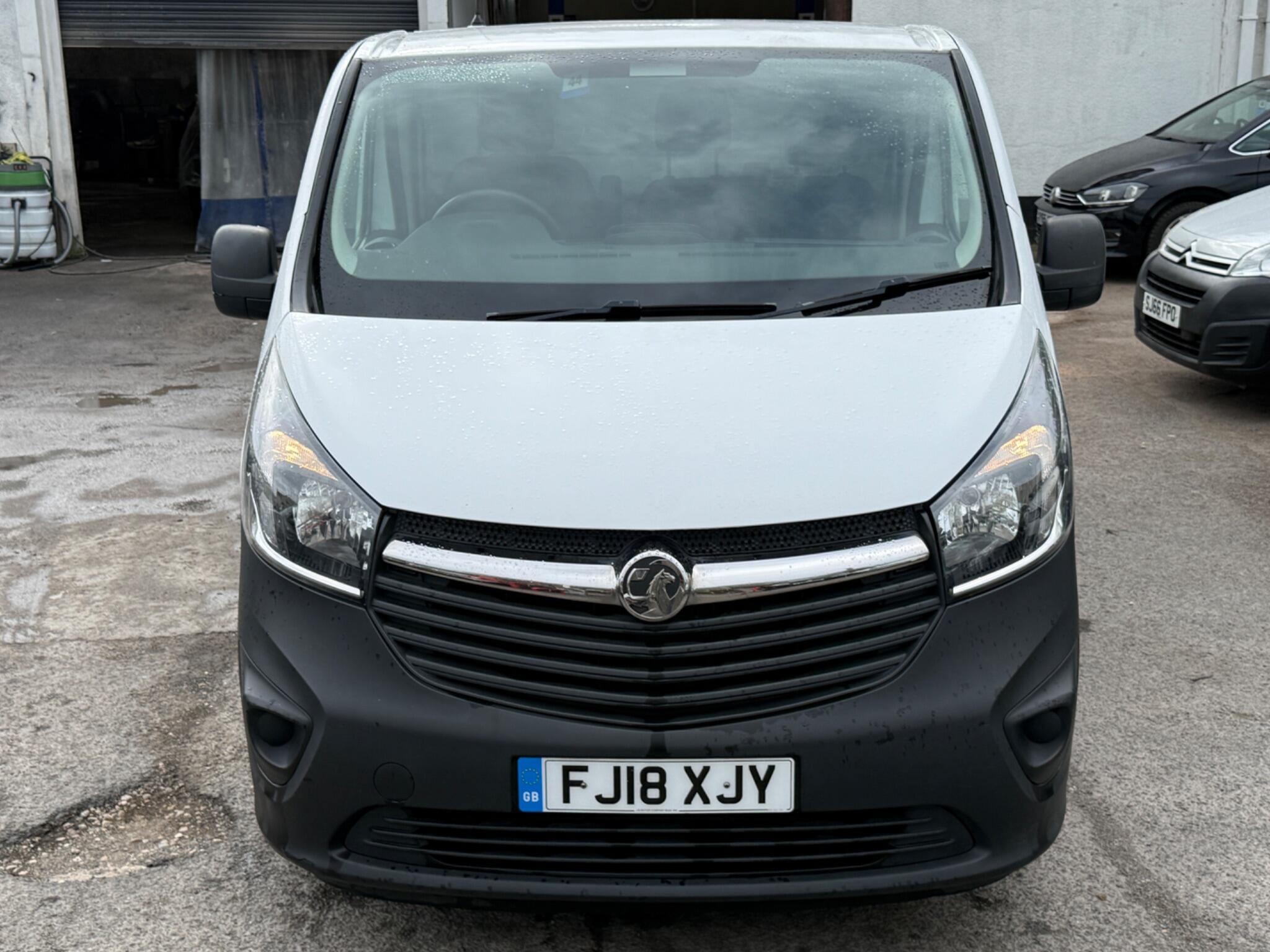 Vauxhall Vivaro - Image 8