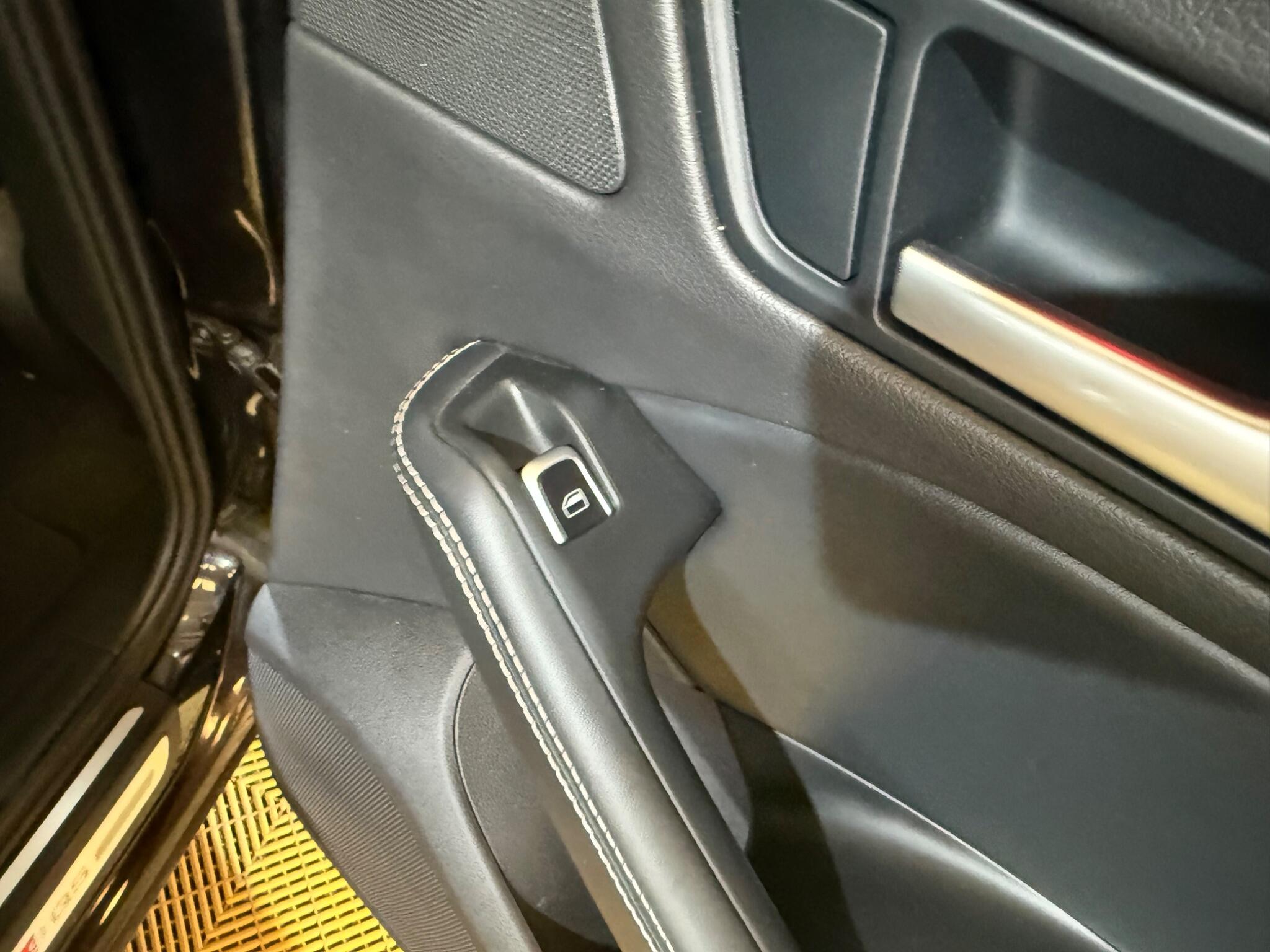 Audi SQ5 view 46