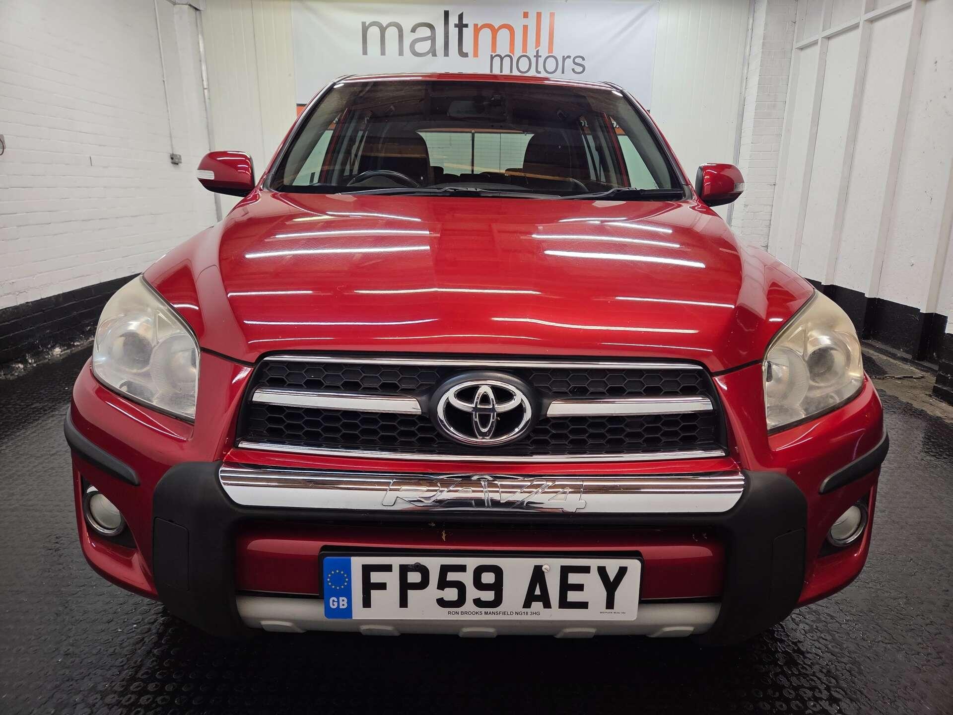 Toyota RAV4 view 3