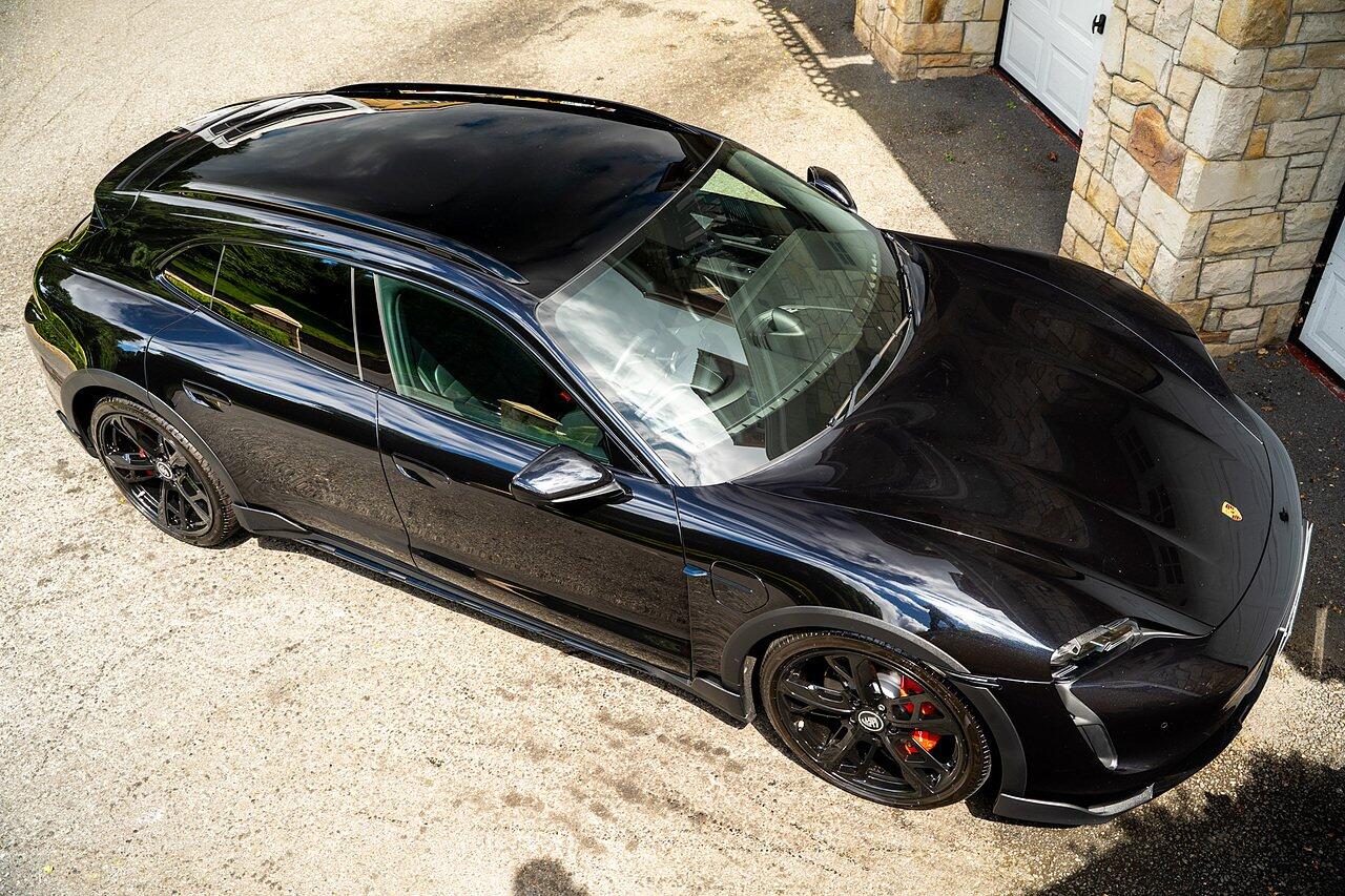 Porsche Taycan view 19