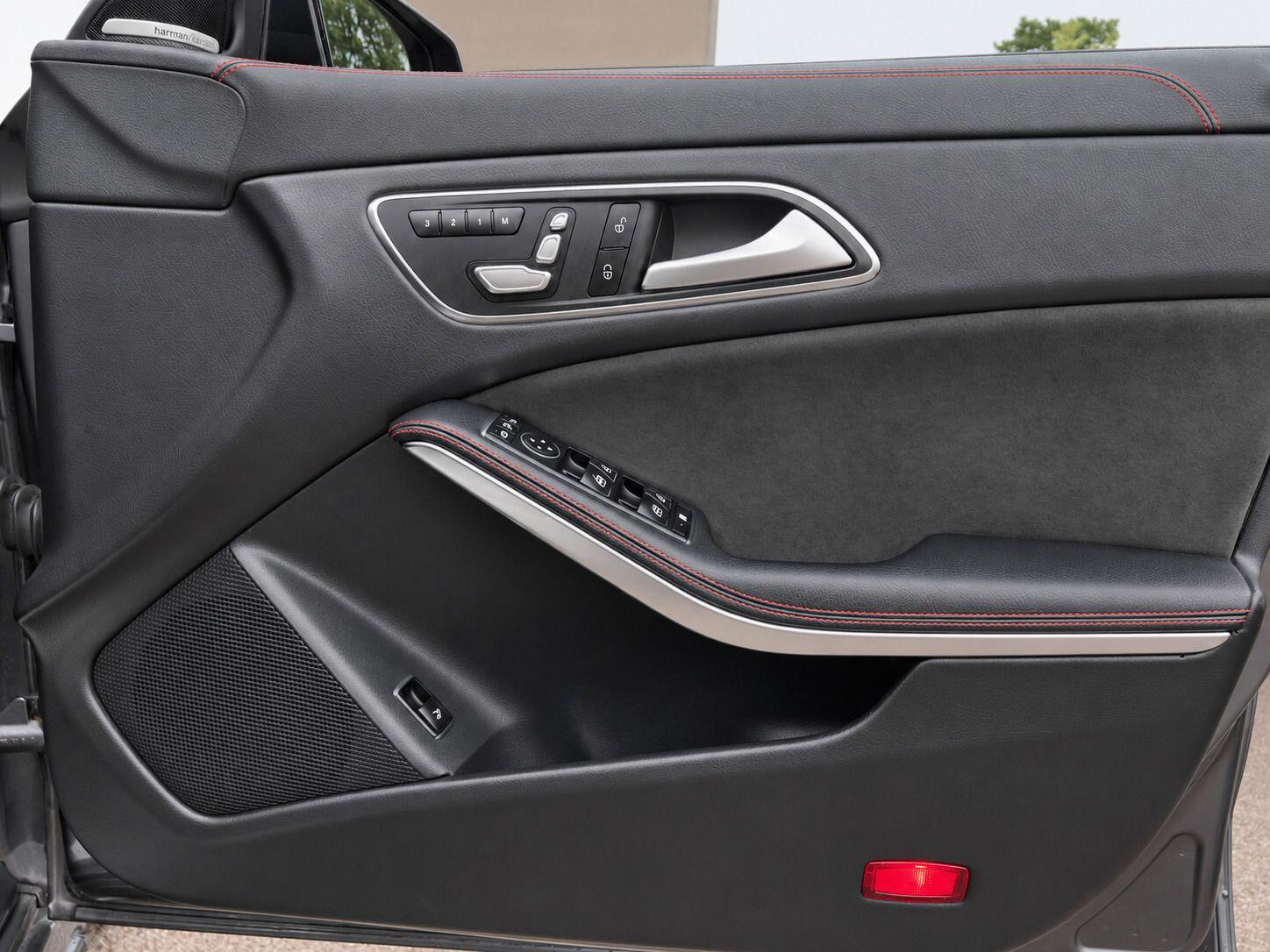 Mercedes-Benz Cla view 23