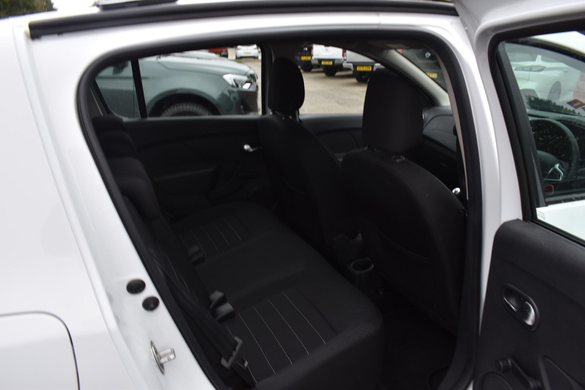 Sandero - 0.9 TCe Comfort Euro 6 (s/s) 5dr - Image 13