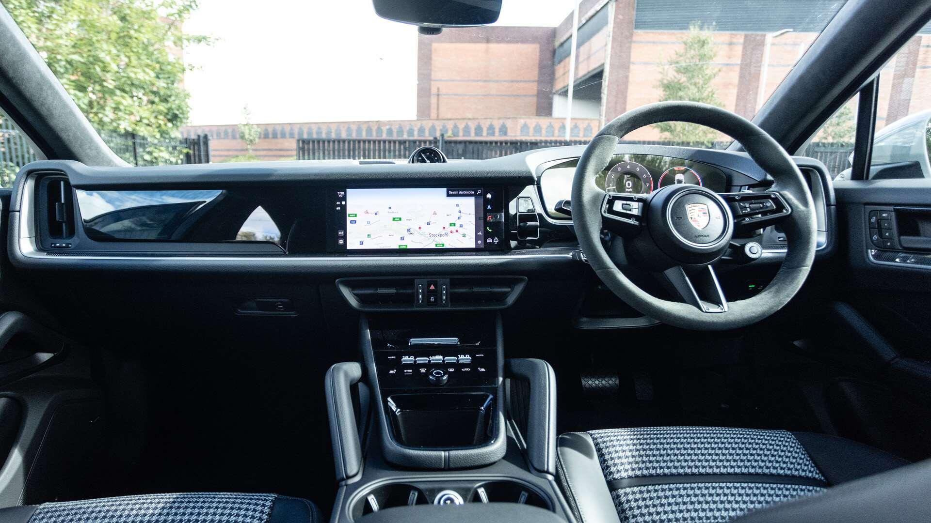 Porsche Cayenne view 11