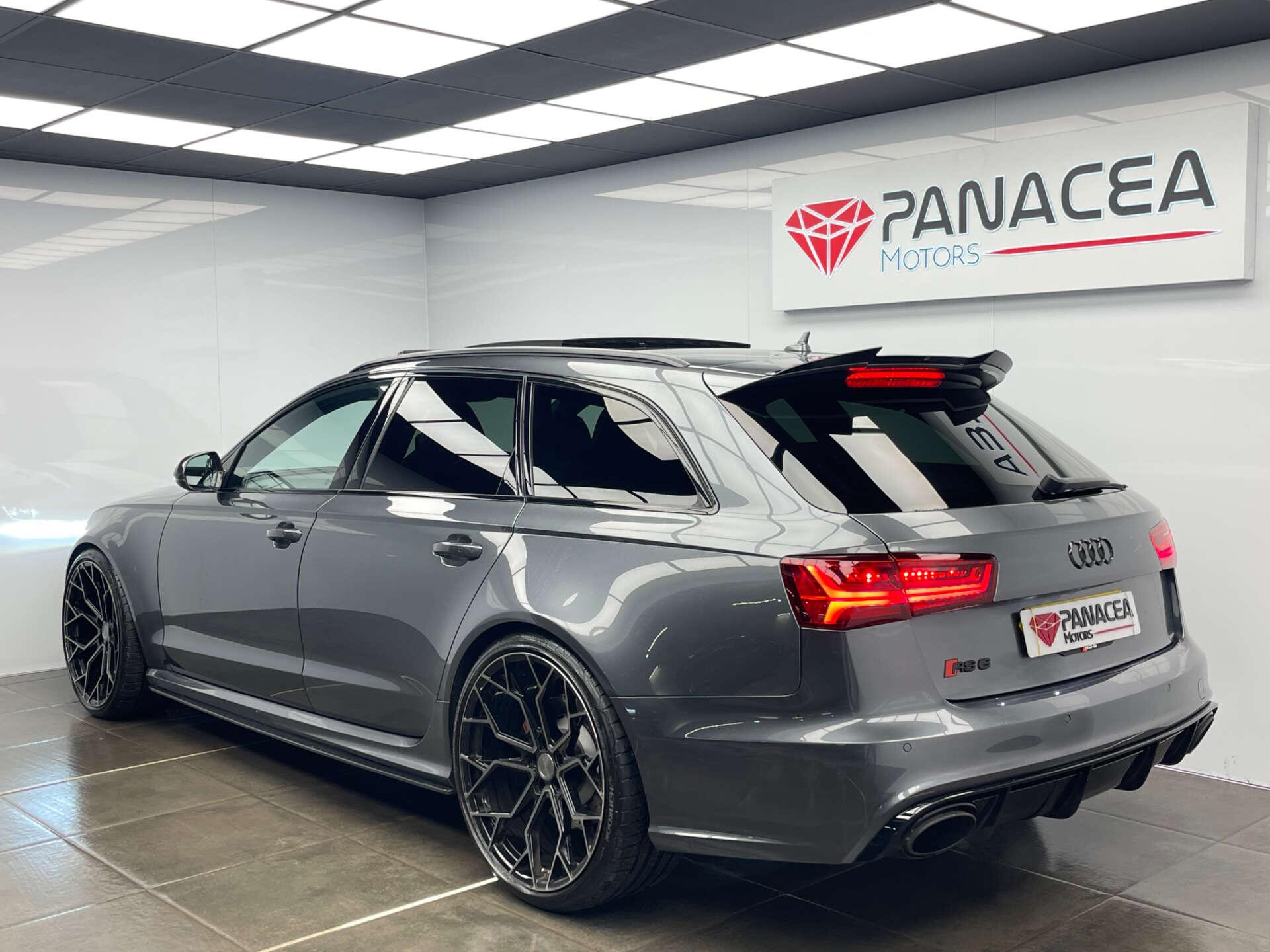Audi RS6 Avant view 7