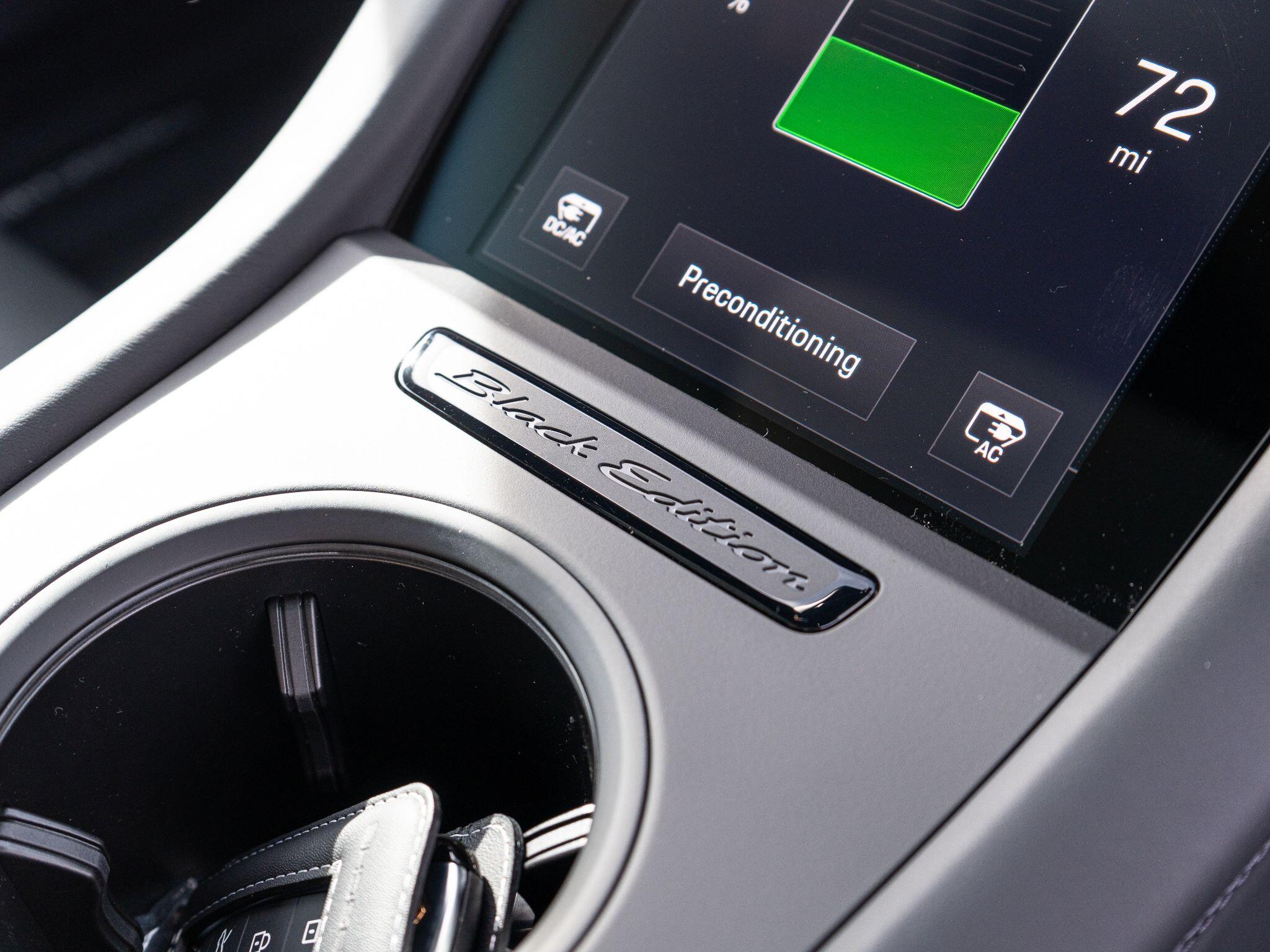 Porsche Taycan view 28