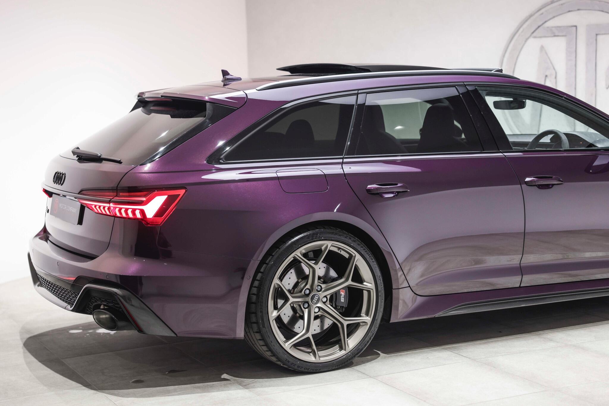 Audi RS6 Avant view 17