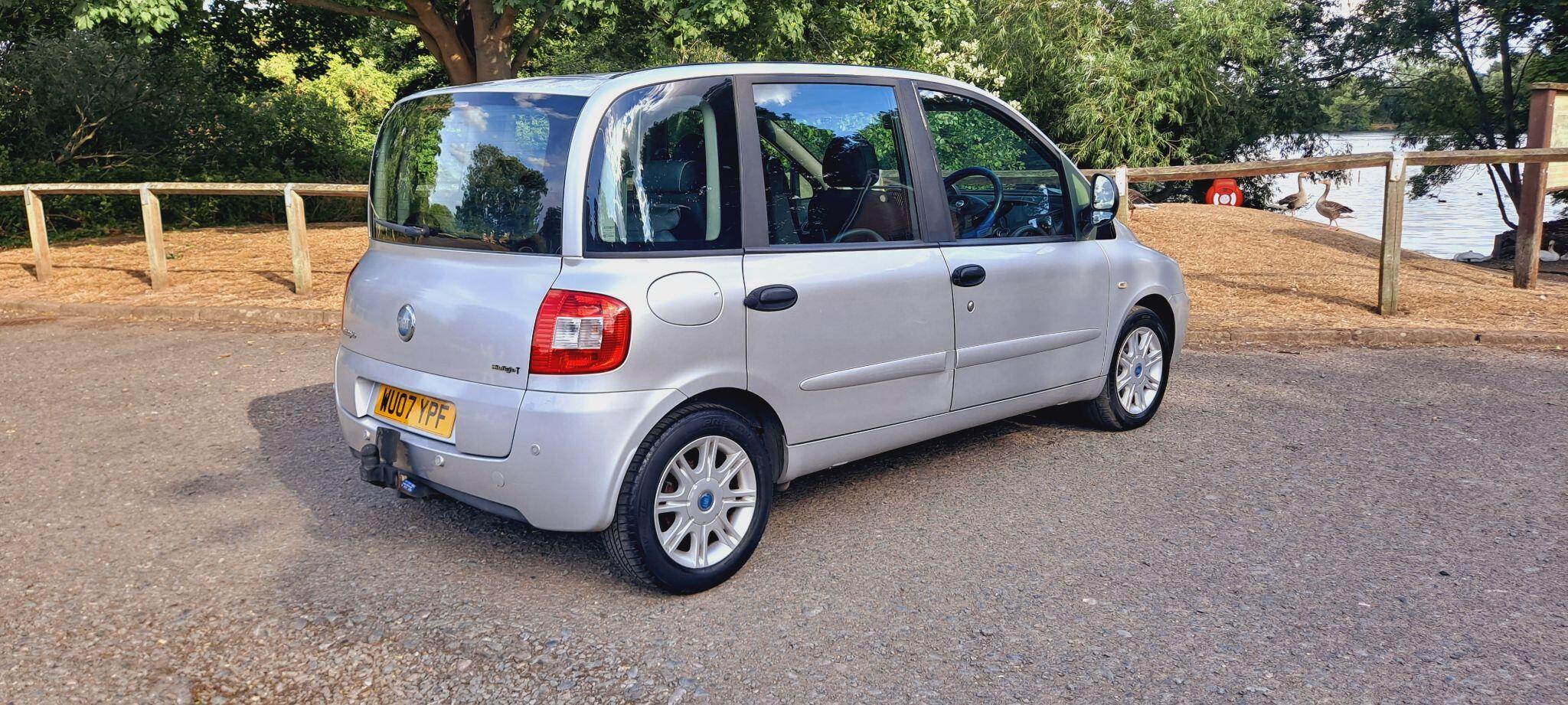 Fiat Multipla view 21