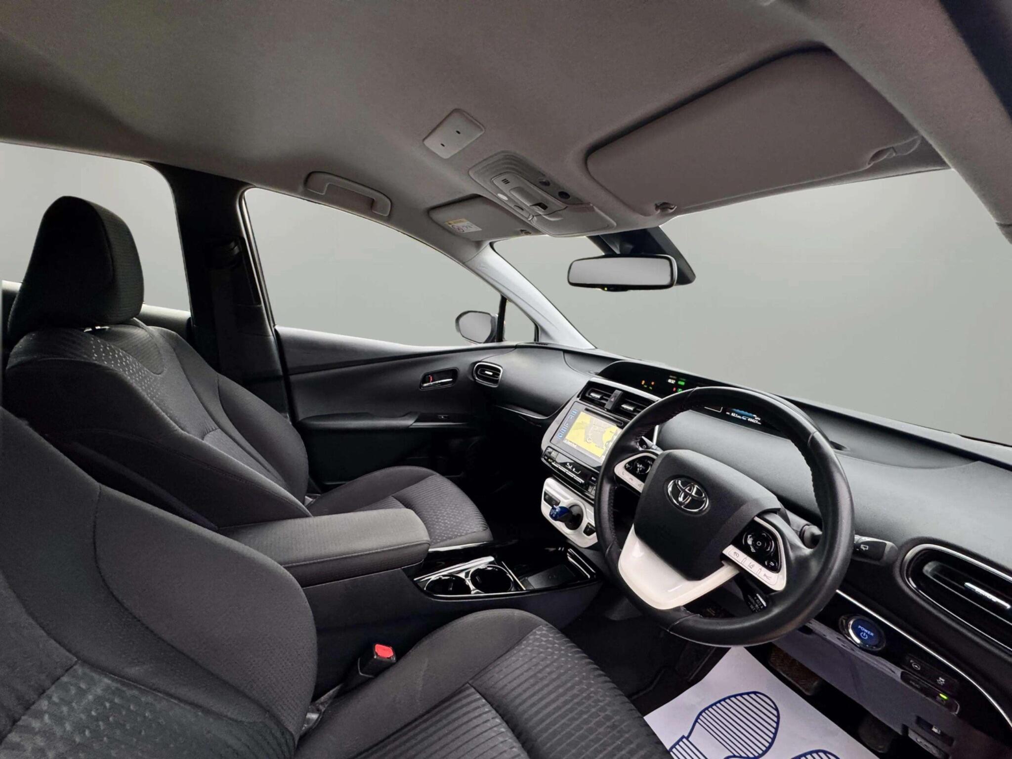 Toyota Prius view 26