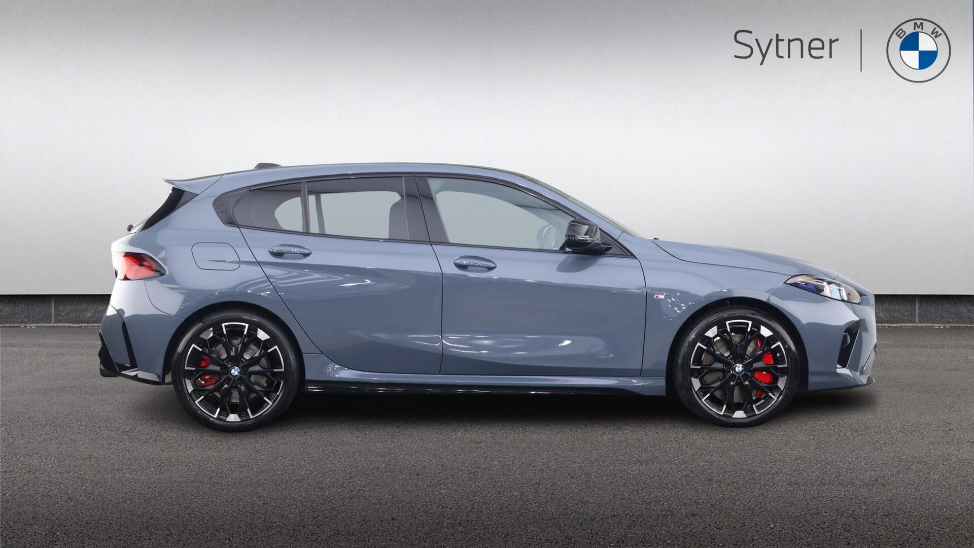 BMW 1 Series view 3
