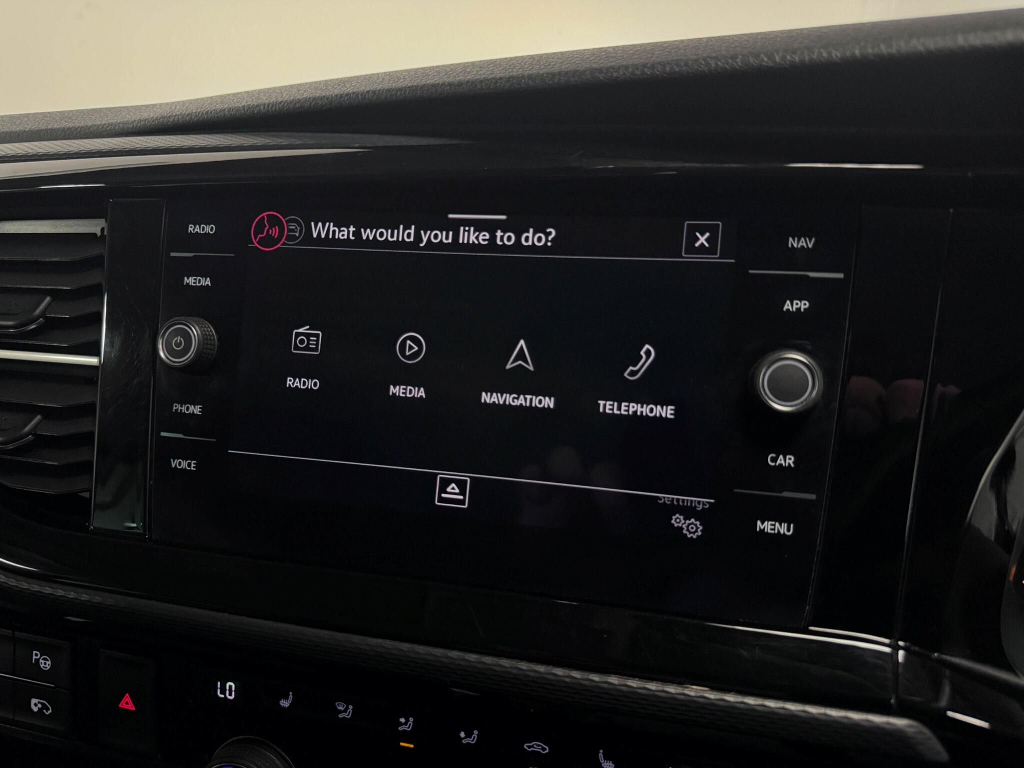 Volkswagen Caravelle view 46