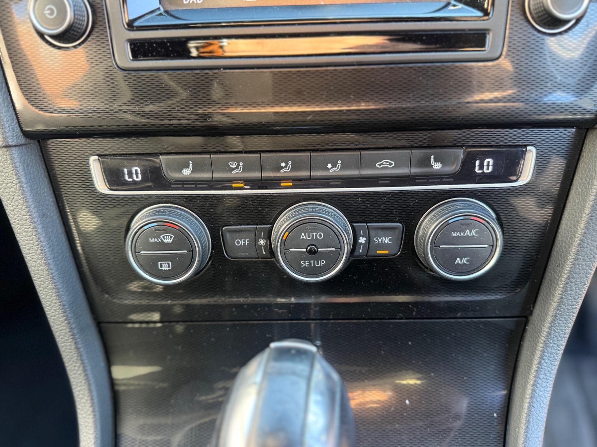 Volkswagen Golf view 26