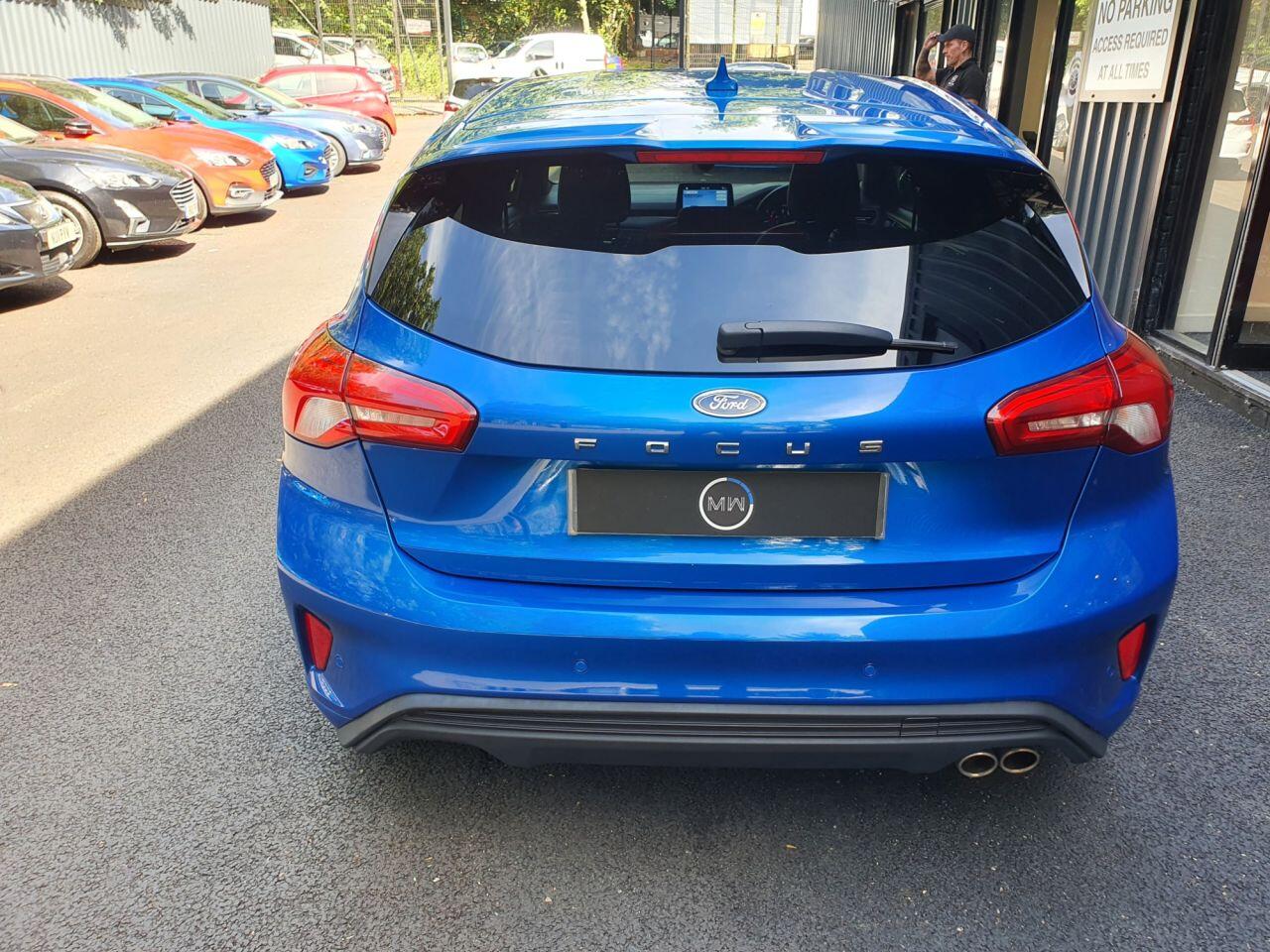 Ford Focus view 5
