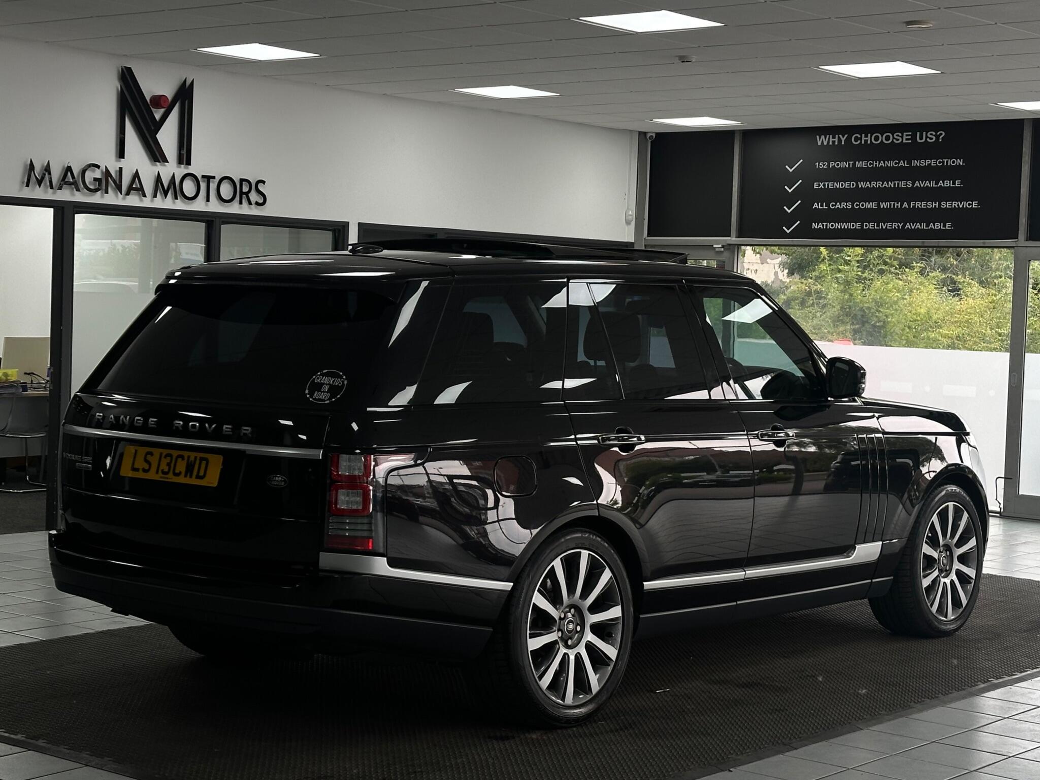 Land Rover Range Rover view 14