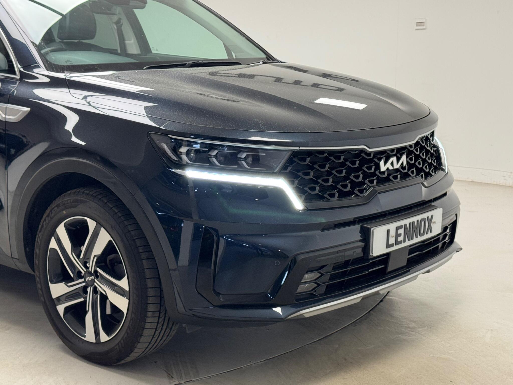 Kia Sorento view 5