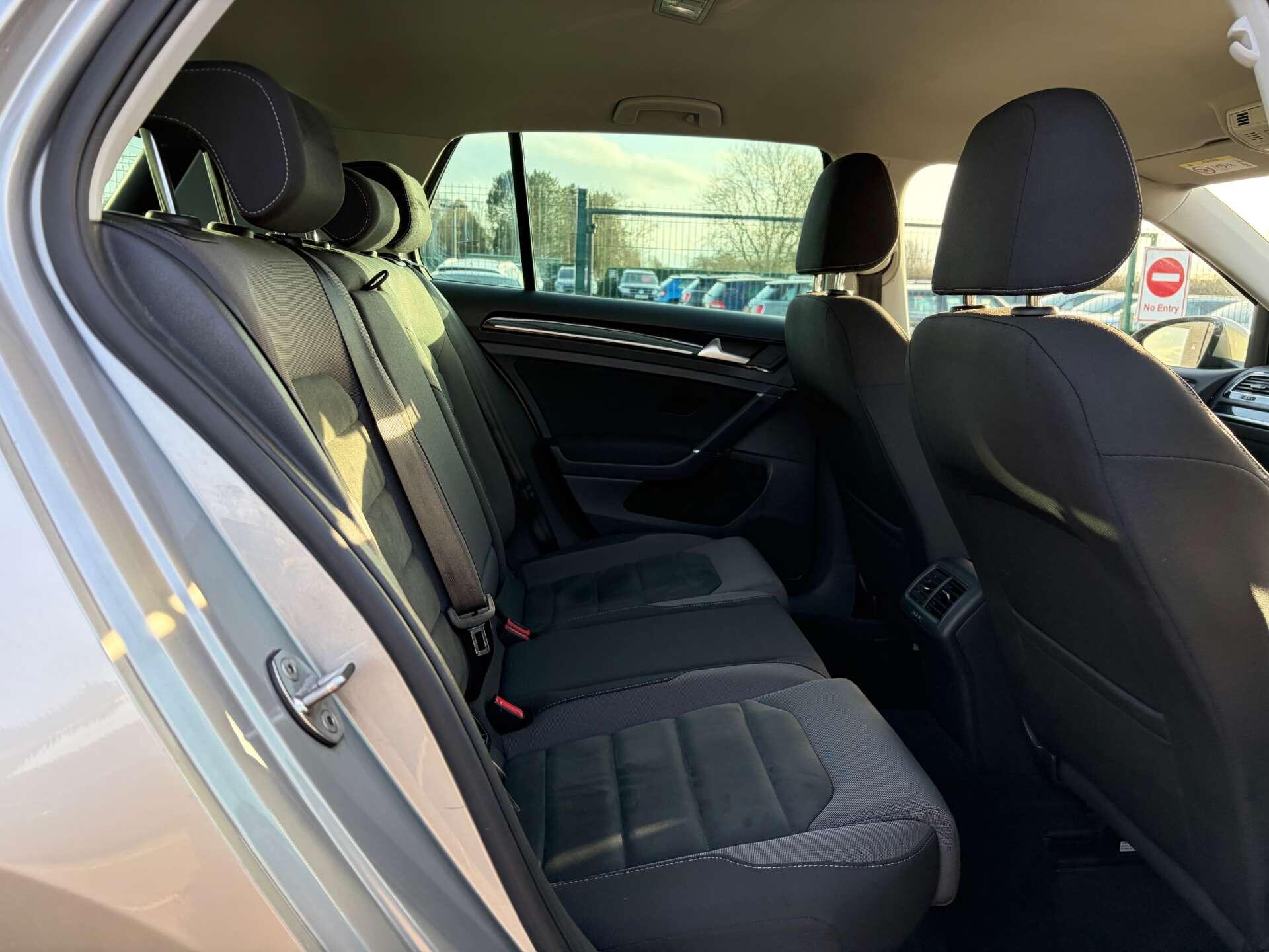 Volkswagen Golf view 29