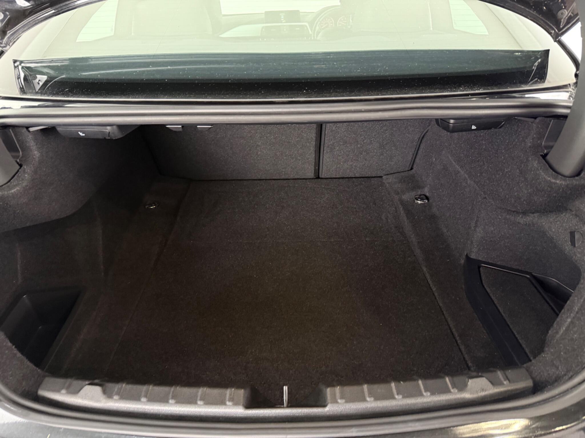 BMW 4 Series view 10