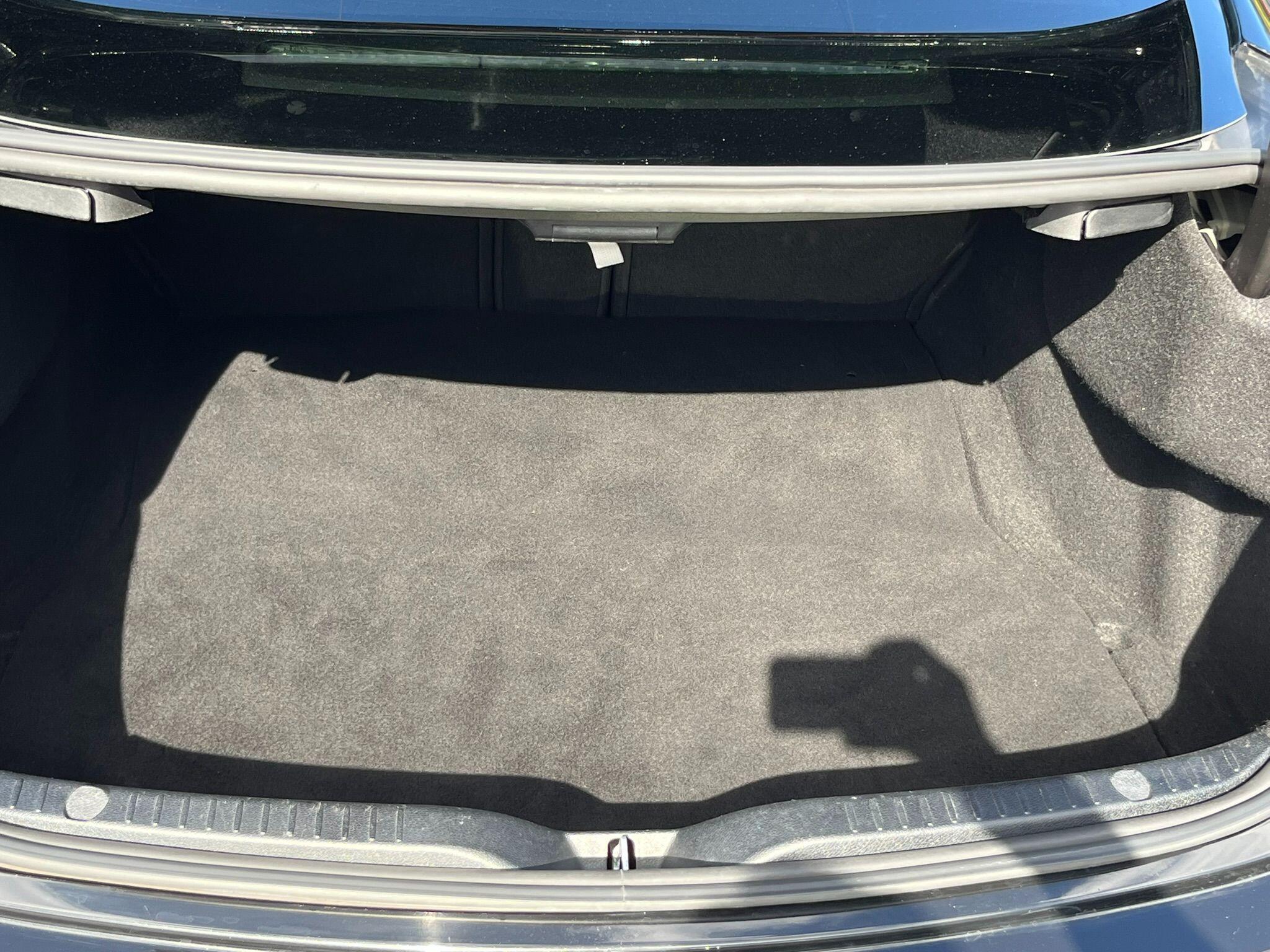 Mercedes-Benz C-Class view 42