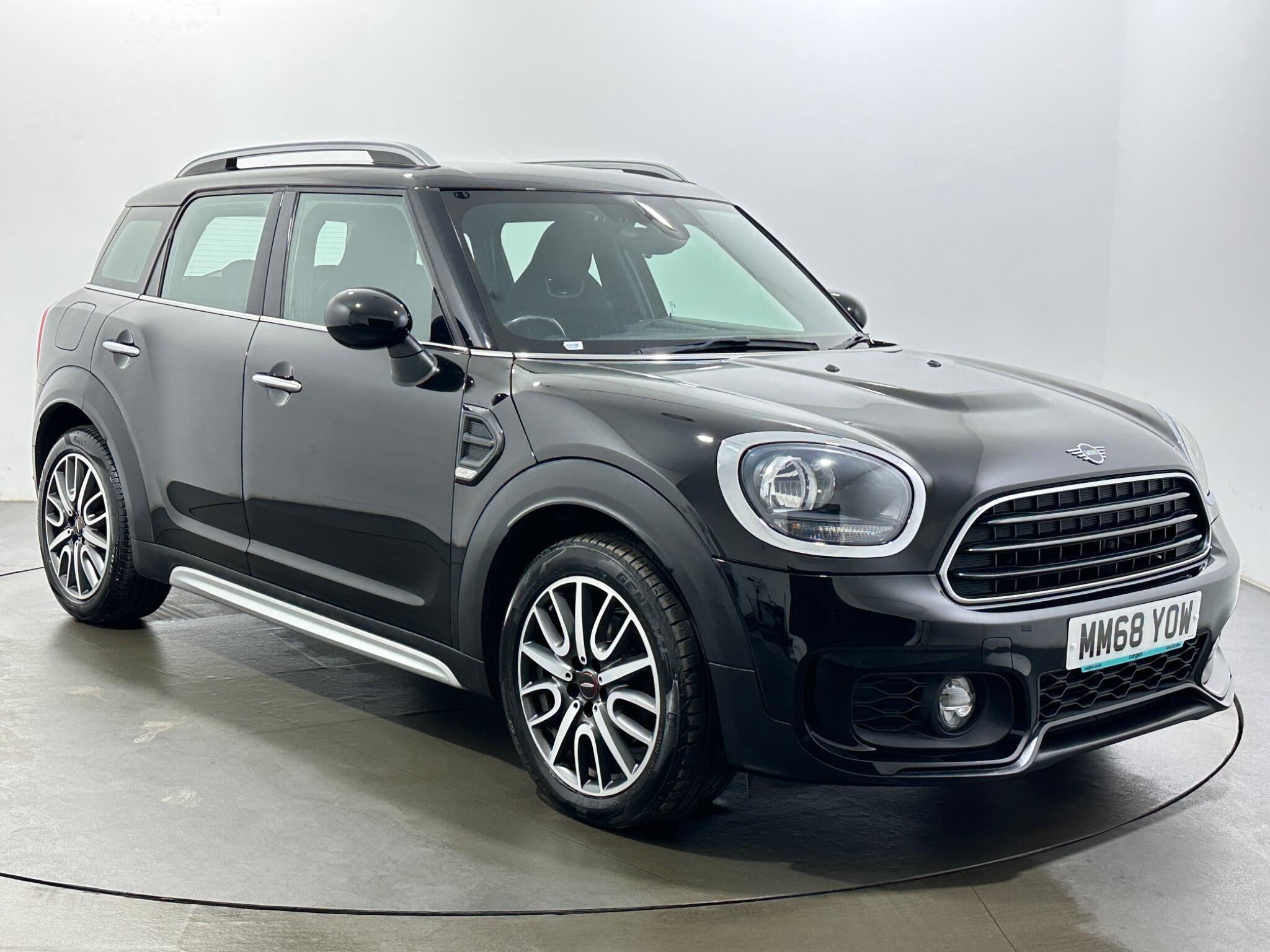 Mini Countryman main image