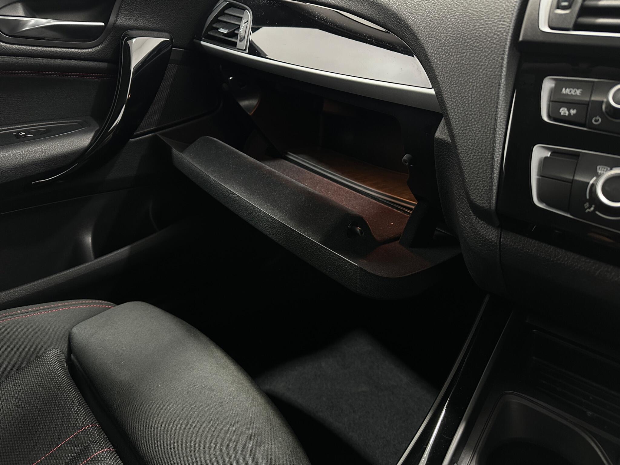 BMW 1 Series view 28