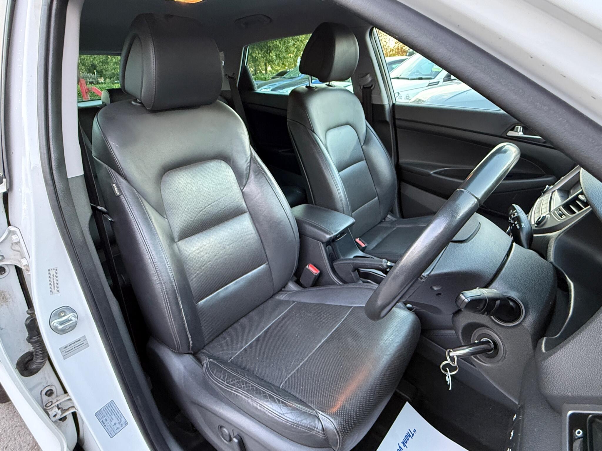 Hyundai TUCSON - Image 30