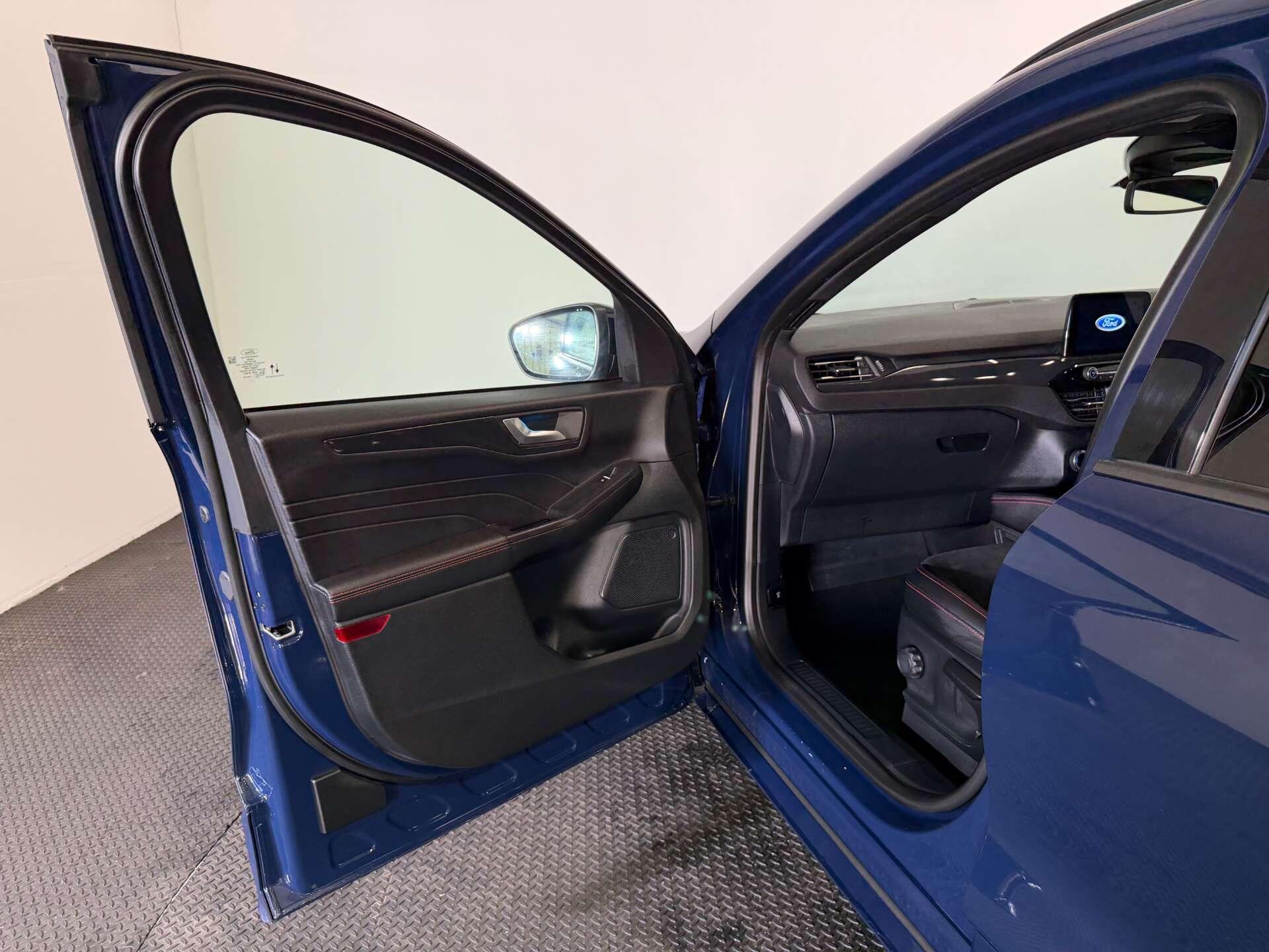 Ford Kuga view 57