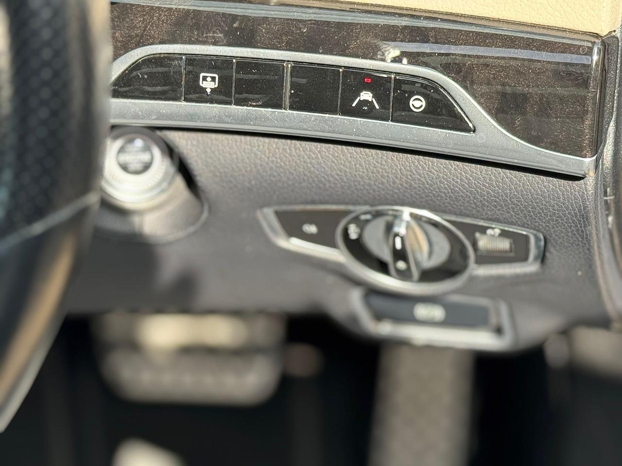Mercedes-Benz S Class view 30