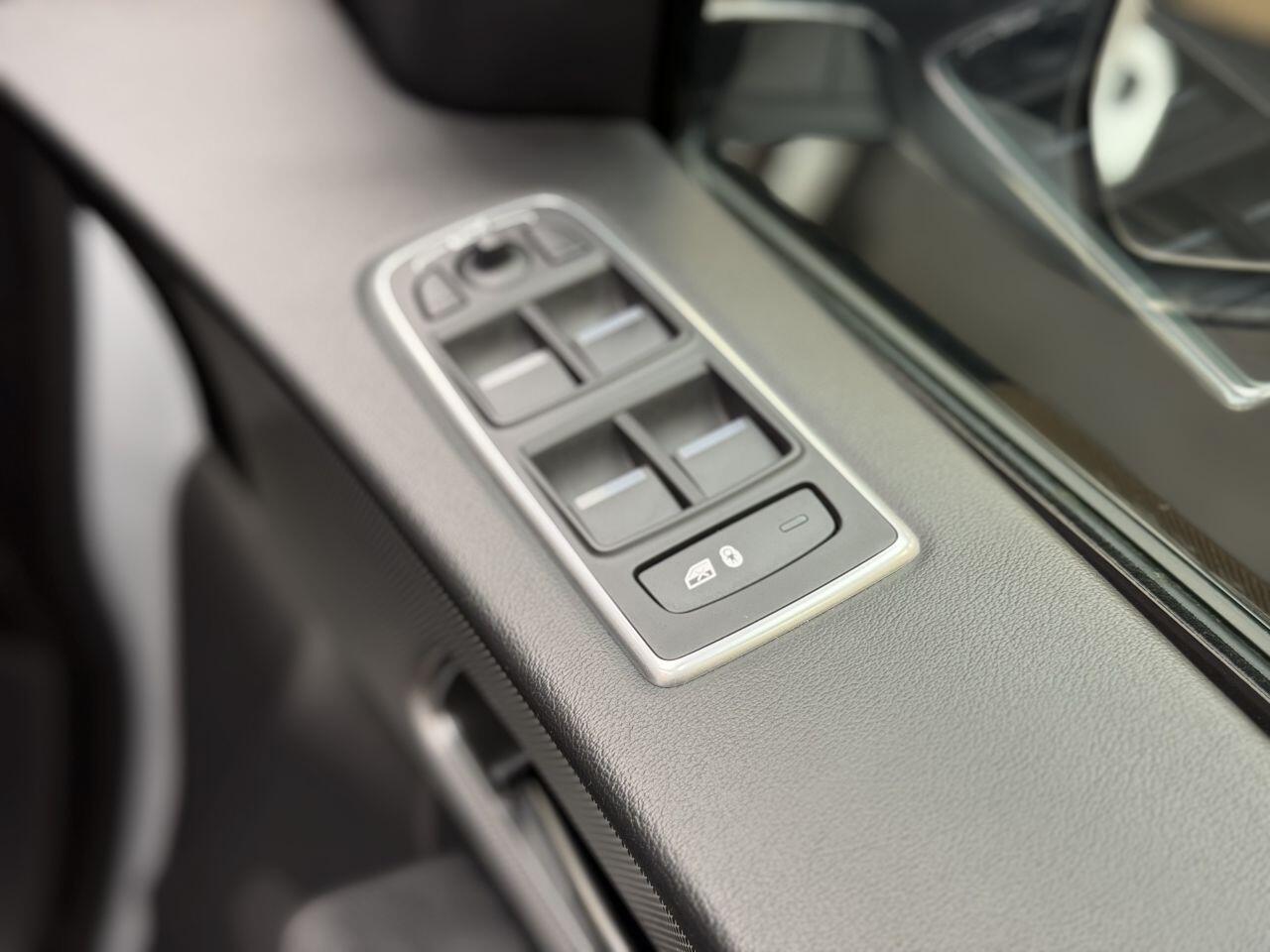 Jaguar F-Pace view 41