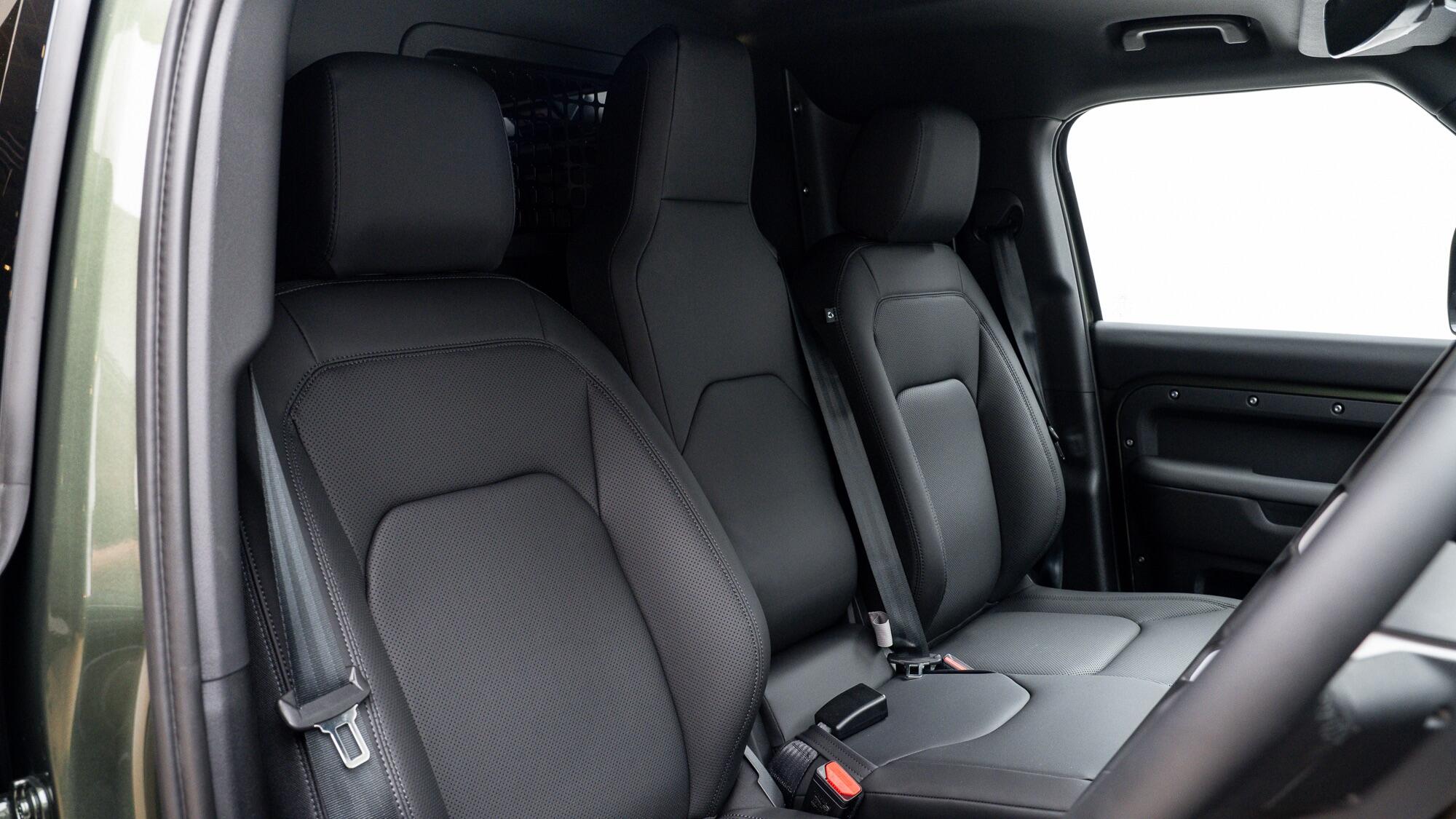 Land Rover Defender 110 view 3