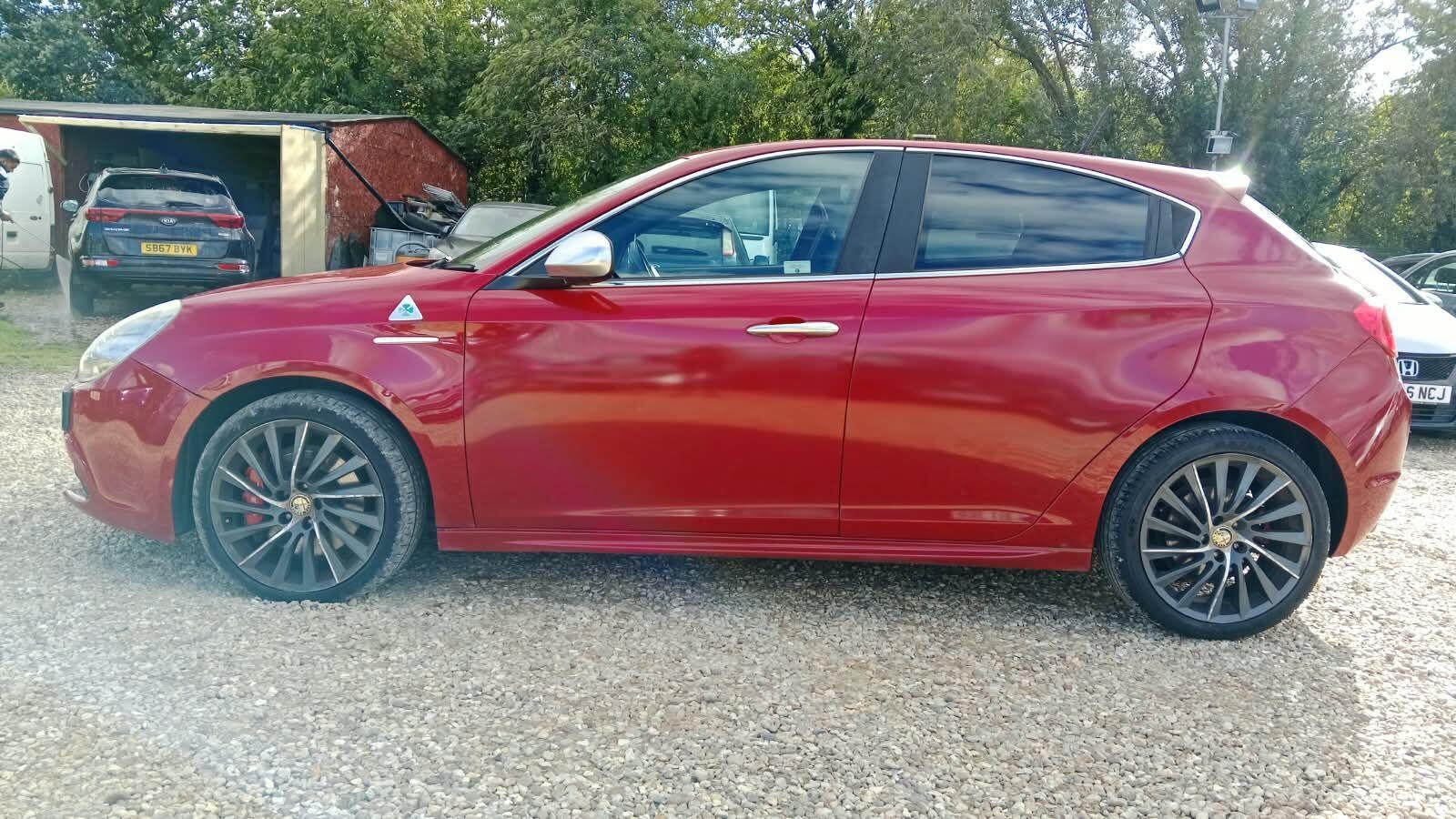 Alfa Romeo Giulietta view 6